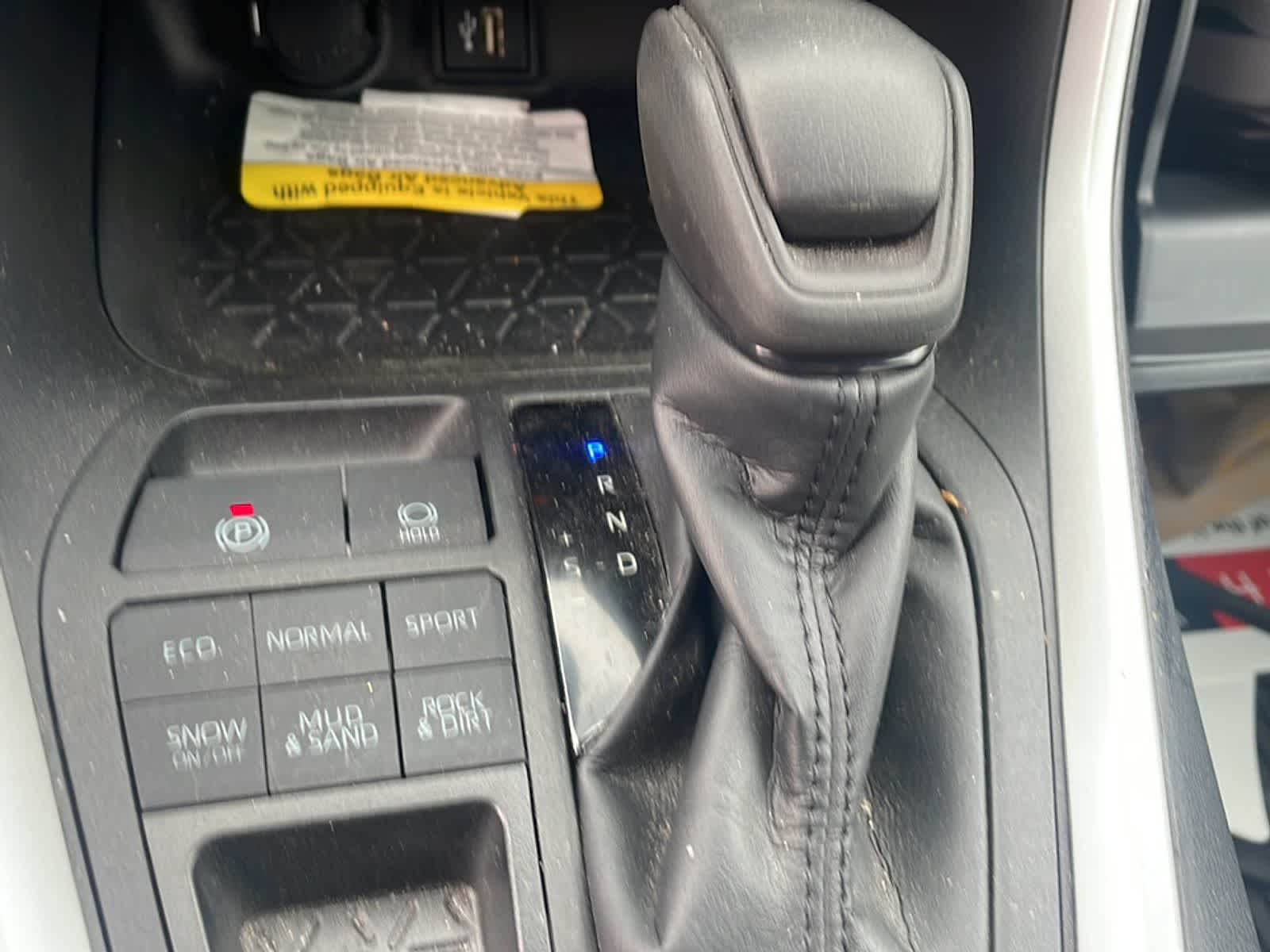 Thumbnail: 2023 Toyota RAV4 - 19