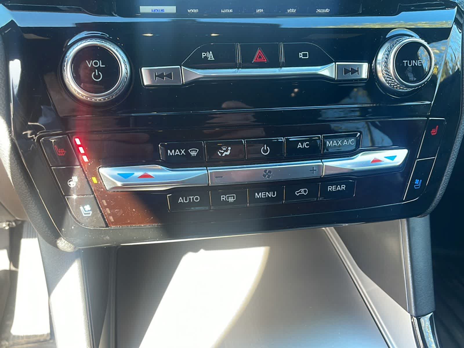 Thumbnail: 2022 Ford Explorer - 17