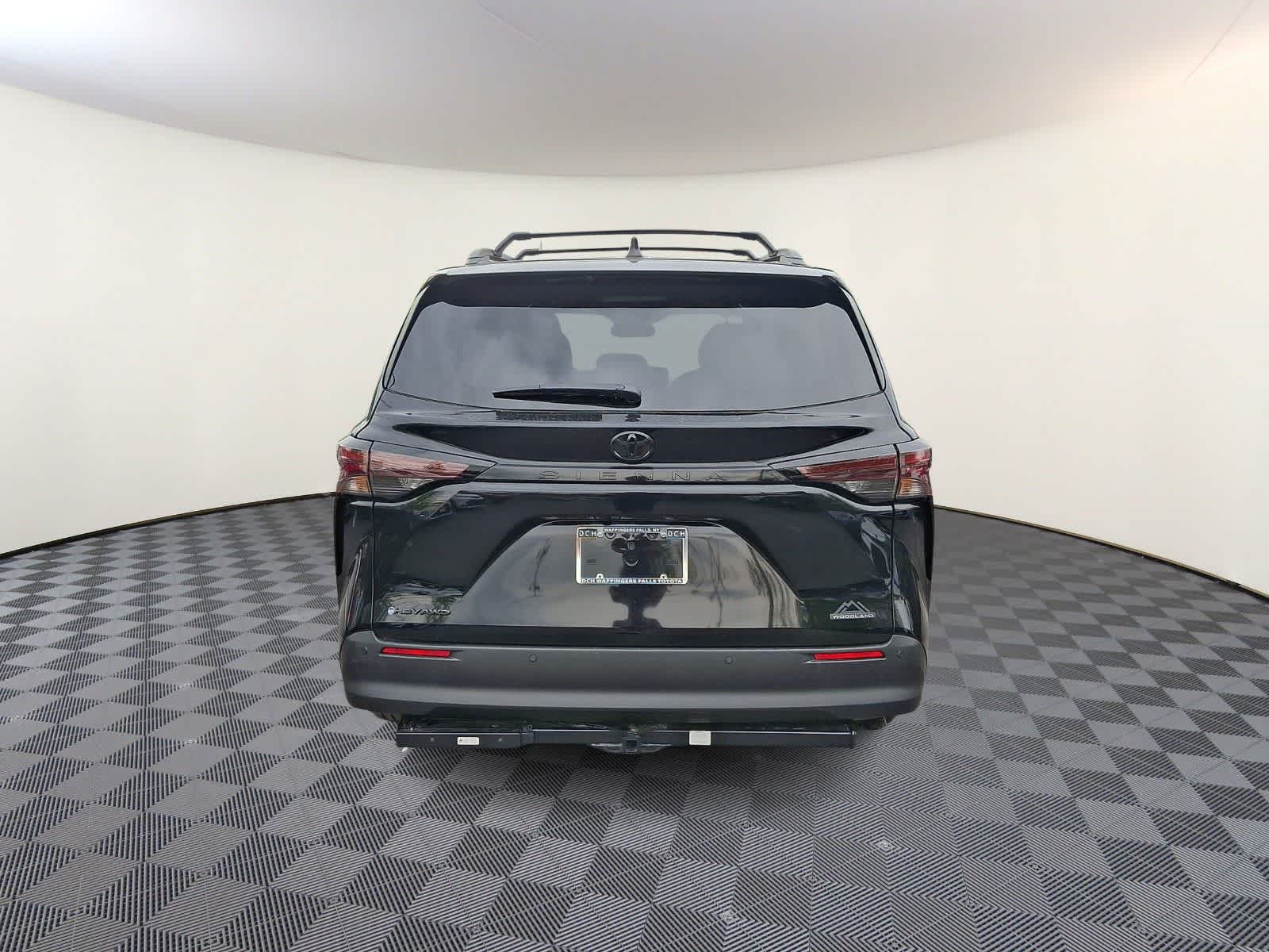 Thumbnail: 2026 Toyota Sienna - 5