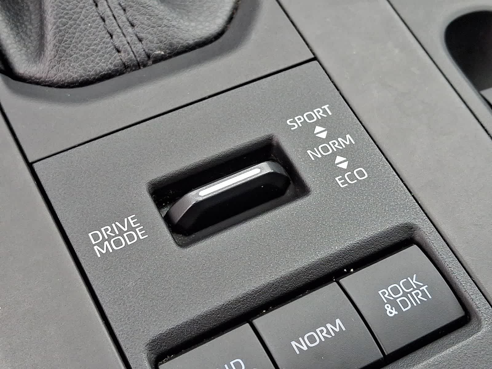 Thumbnail: 2022 Toyota Highlander - 29