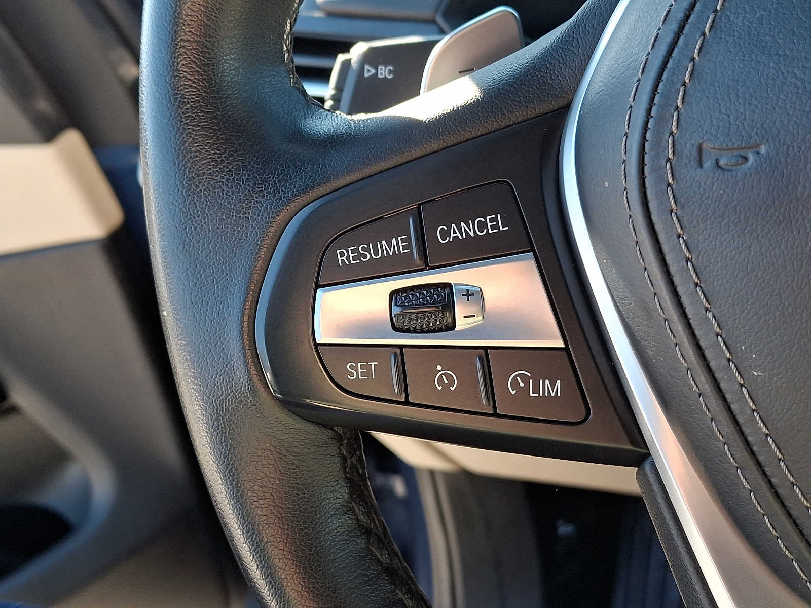 Thumbnail: 2022 BMW X5 - 24