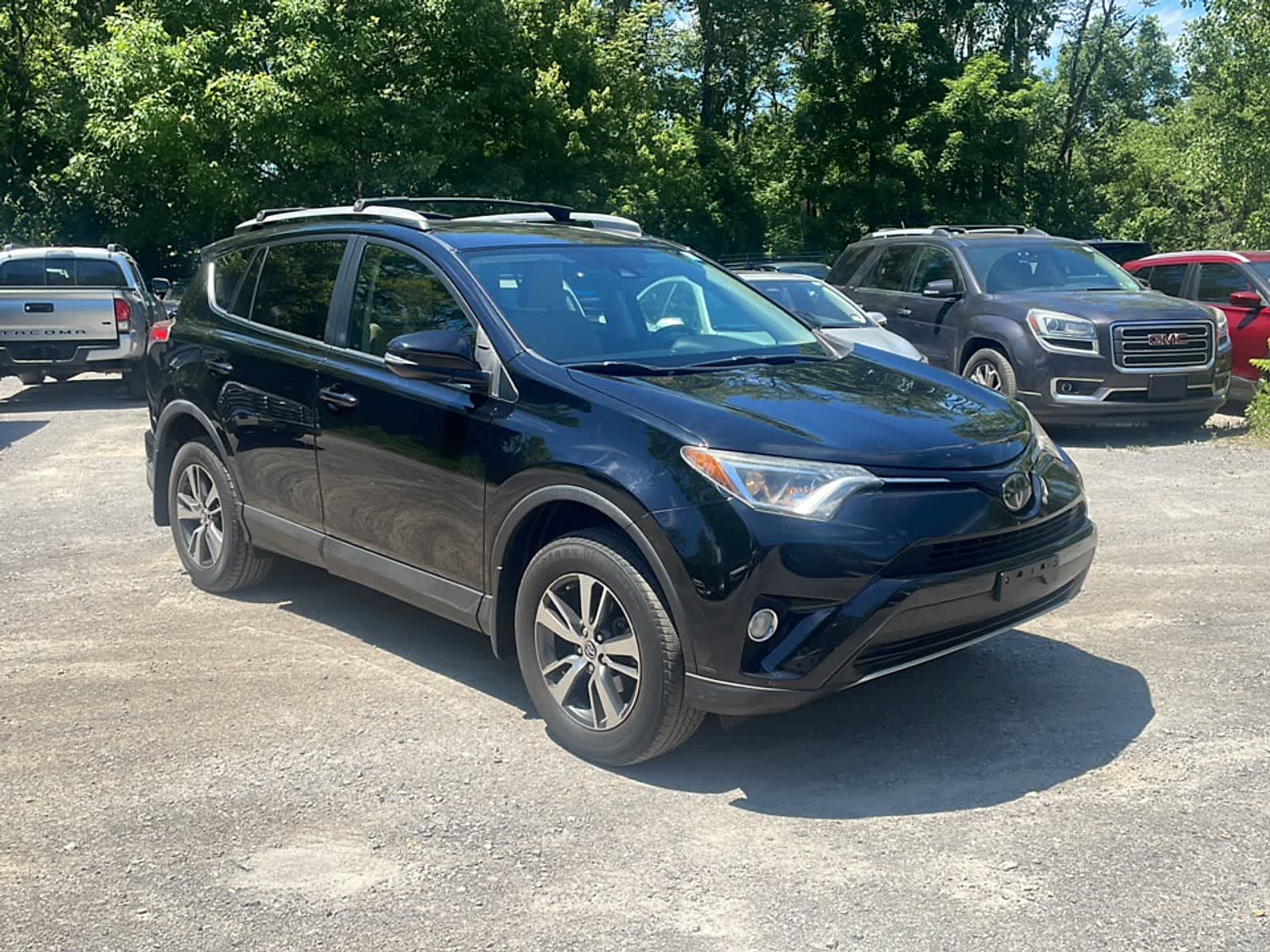 Thumbnail: 2018 Toyota RAV4 - 12