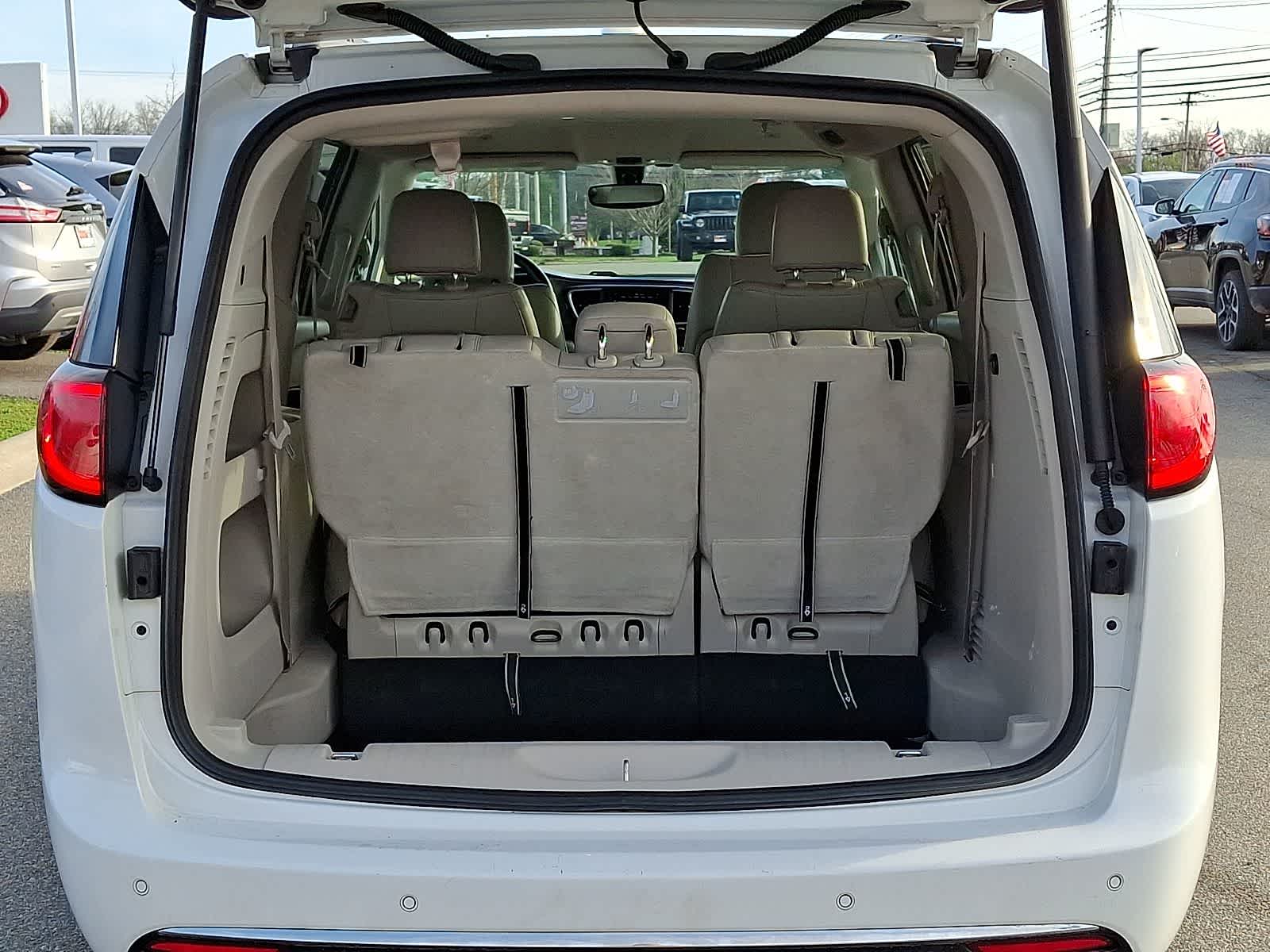 Thumbnail: 2019 Chrysler Pacifica - 29