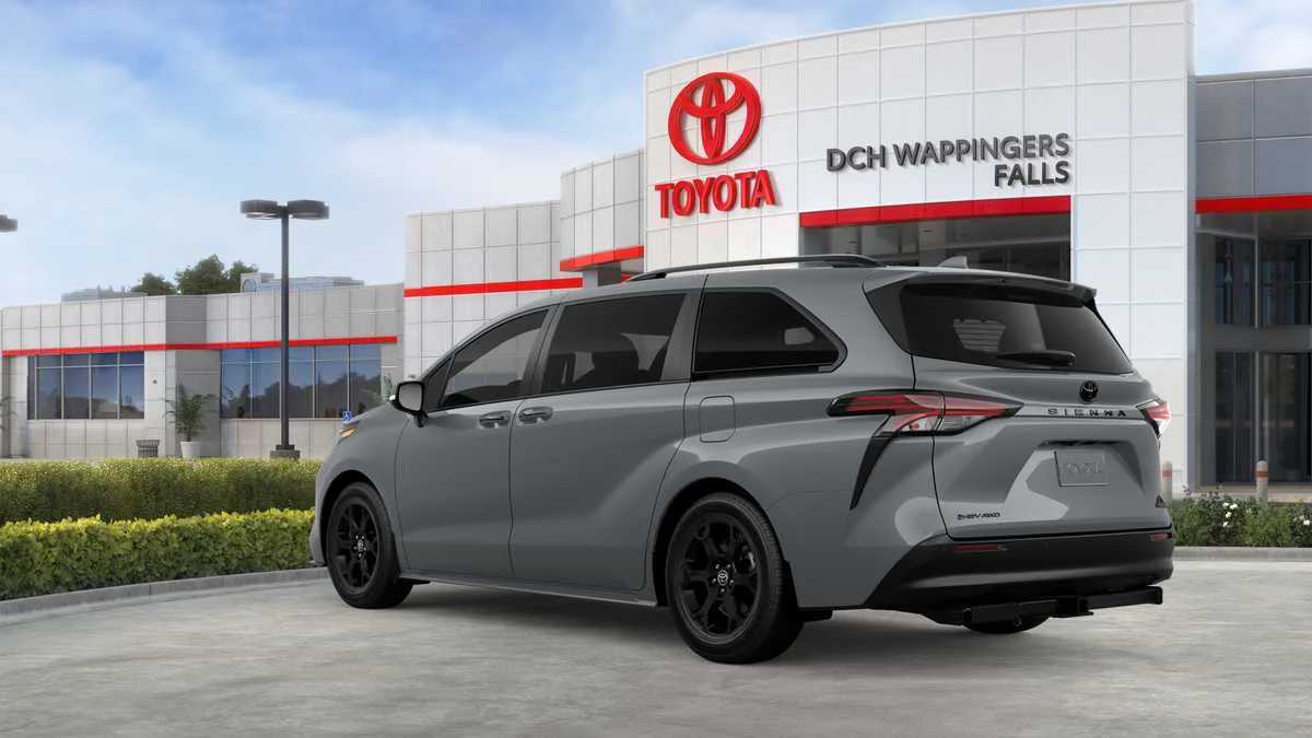 Thumbnail: 2026 Toyota Sienna - 16