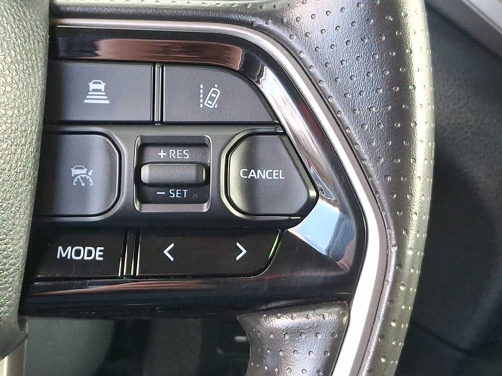 Thumbnail: 2022 Toyota Tundra - 23