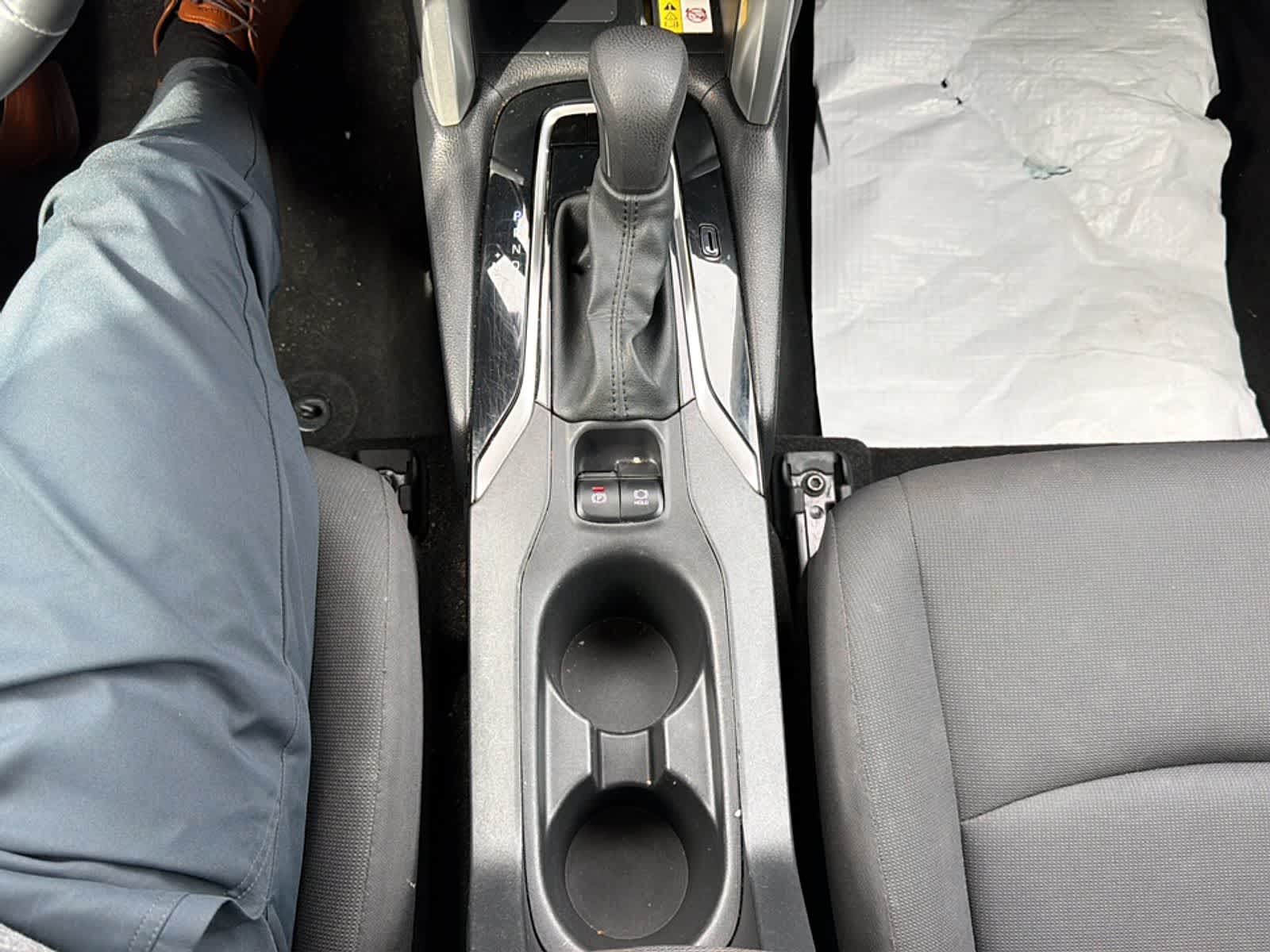 Thumbnail: 2022 Toyota Corolla Cross - 16