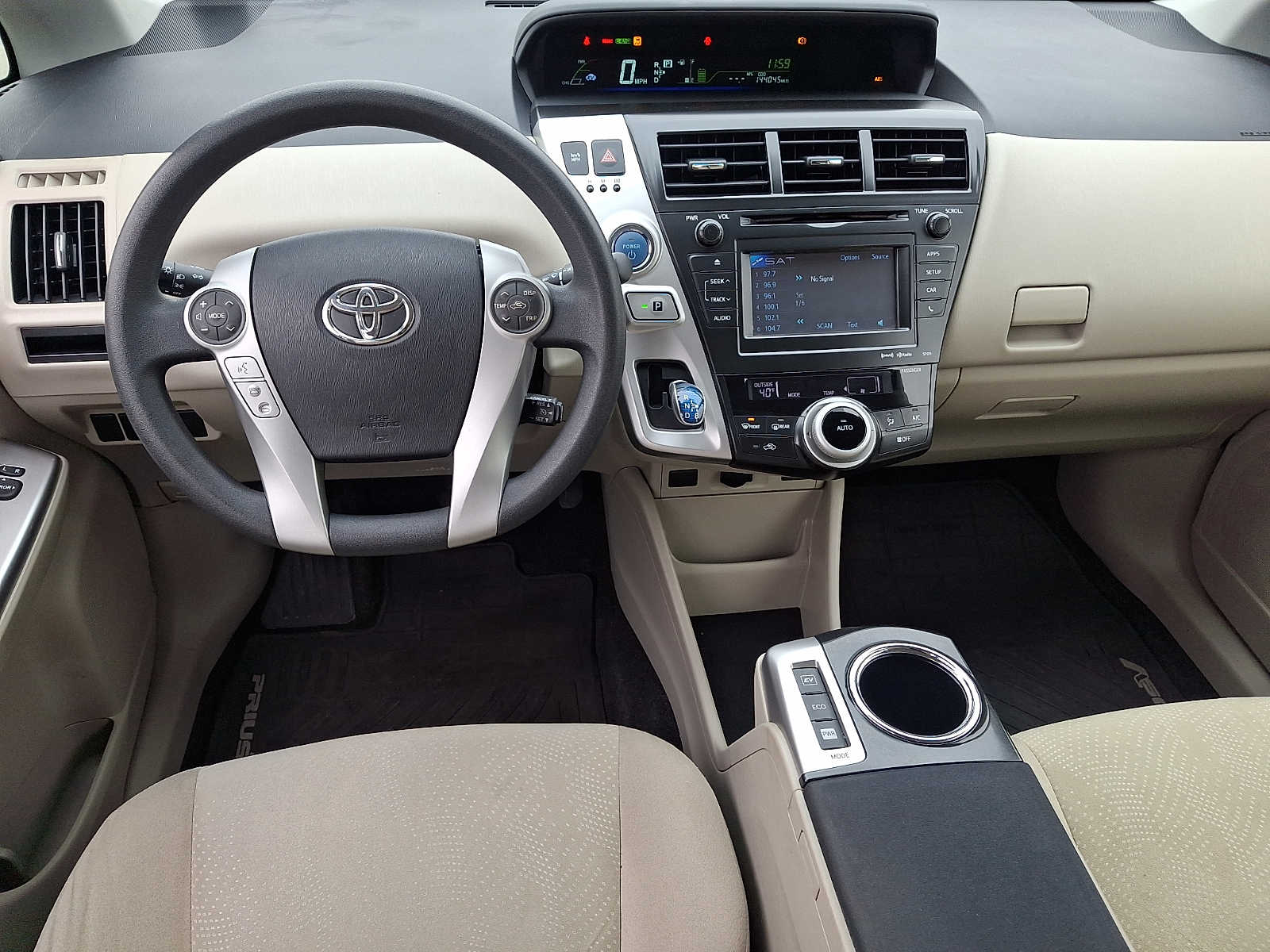 Thumbnail: 2012 Toyota Prius v - 13