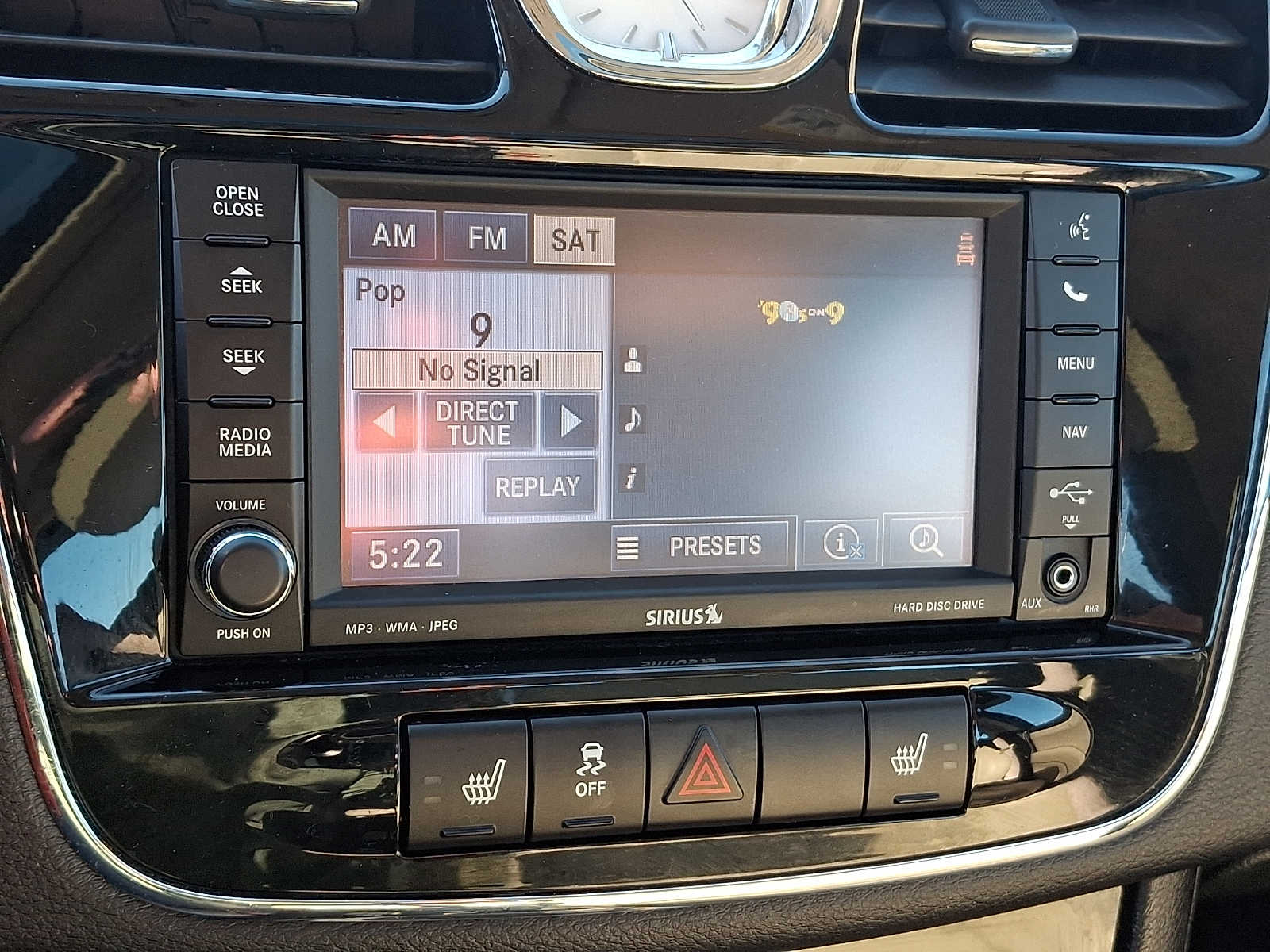 Thumbnail: 2012 Chrysler 200 - 19