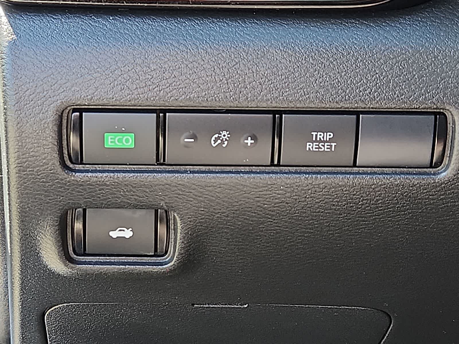 Thumbnail: 2024 Nissan Sentra - 25