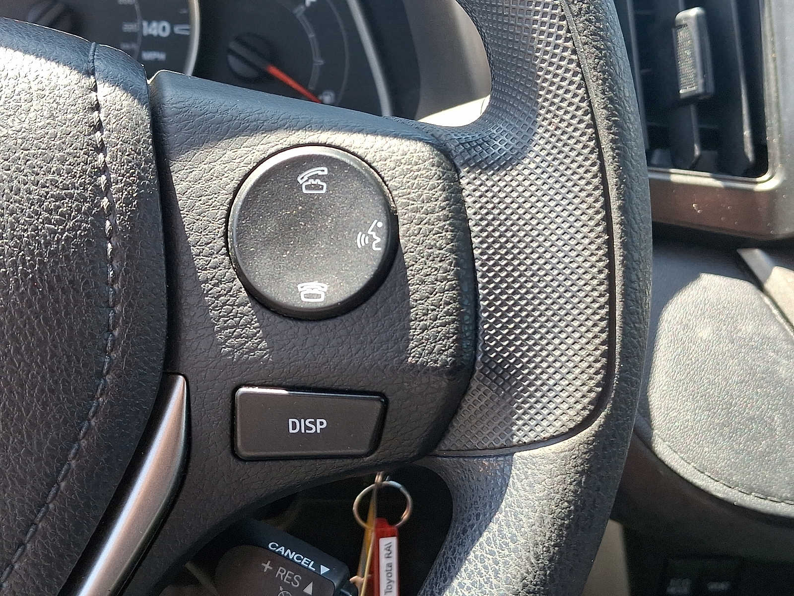 Thumbnail: 2015 Toyota RAV4 - 23