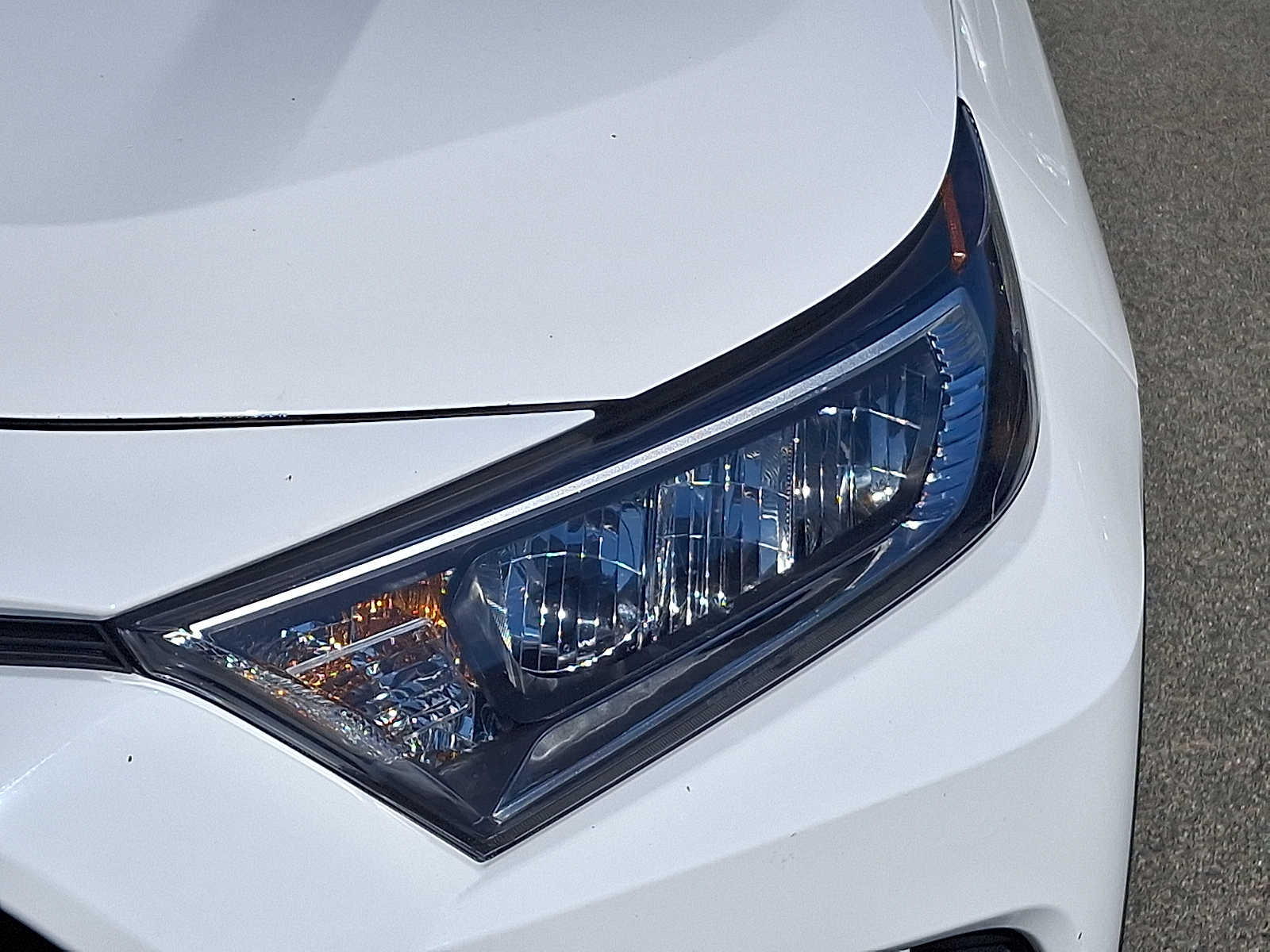 Thumbnail: 2020 Toyota RAV4 - 12