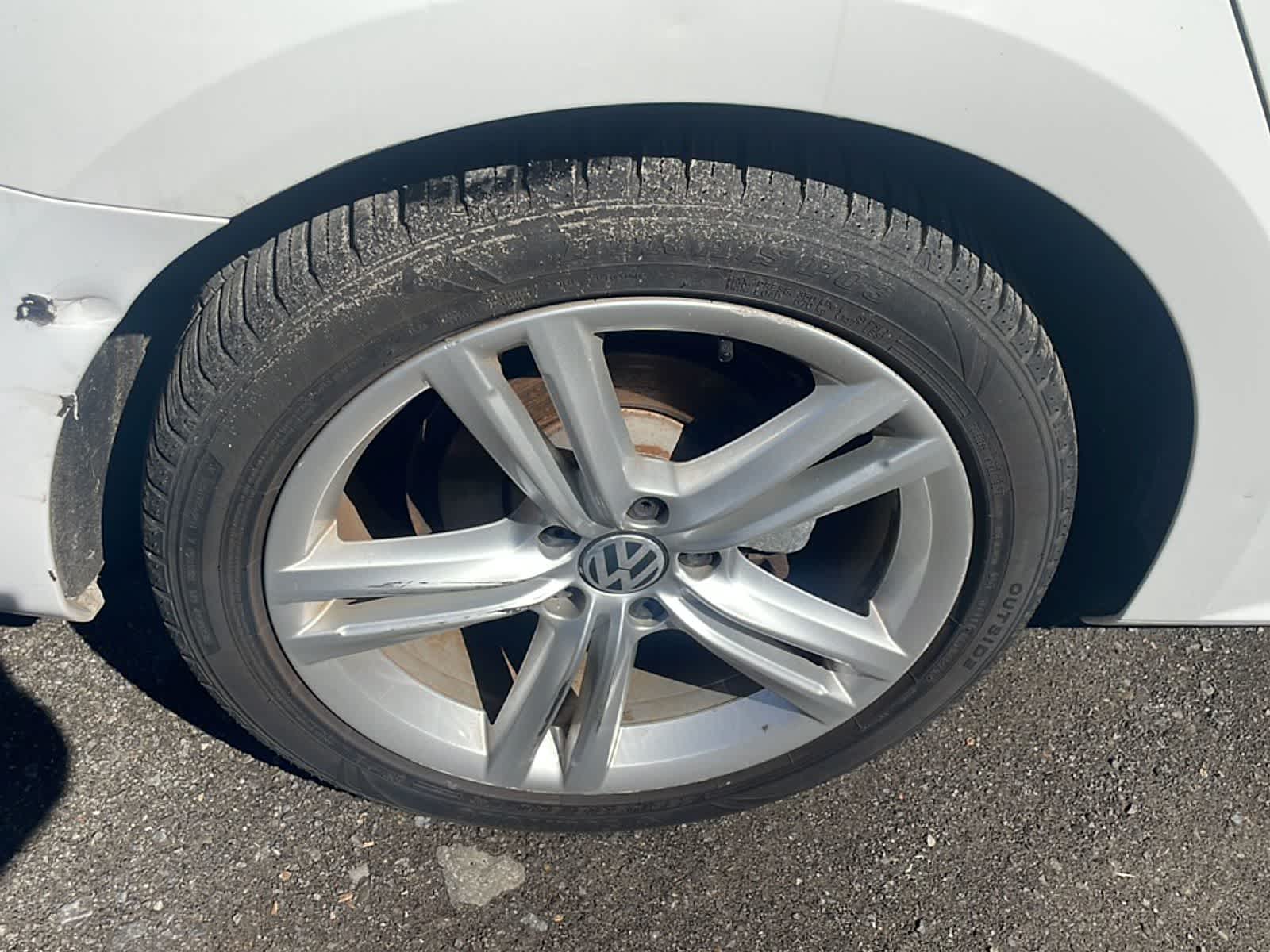 Thumbnail: 2014 Volkswagen Passat - 22