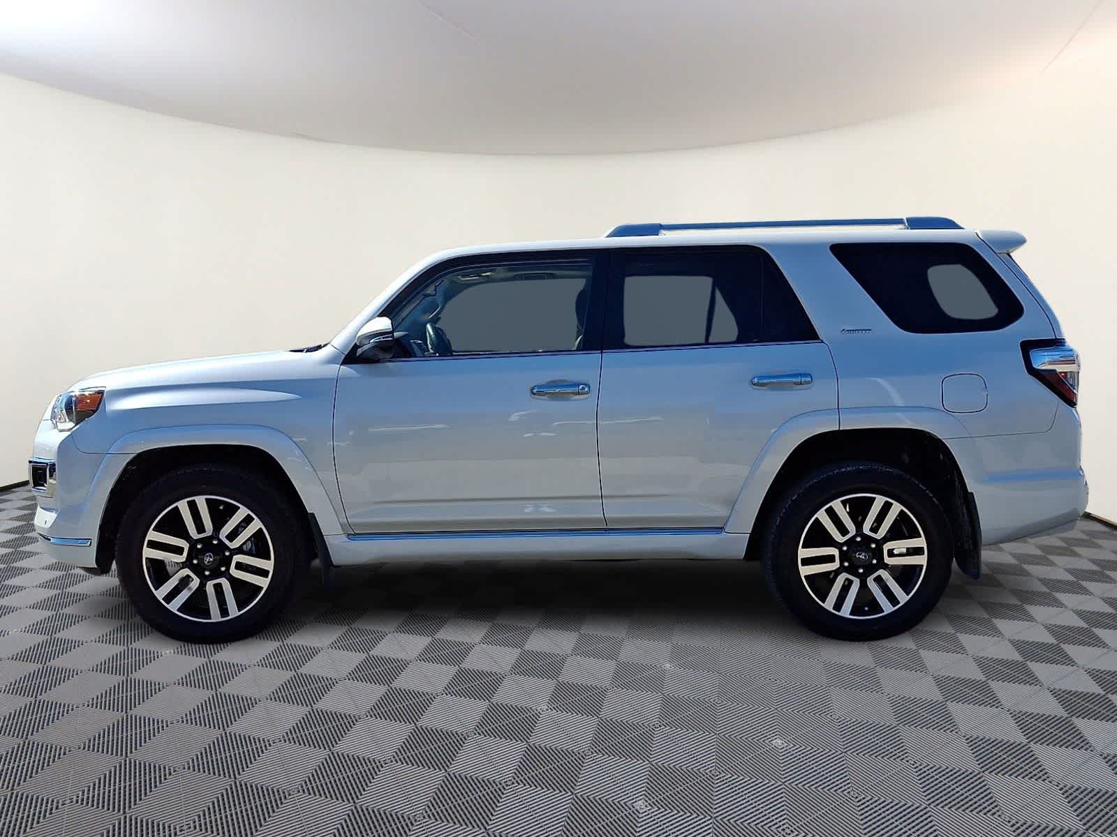 Thumbnail: 2023 Toyota 4Runner - 10