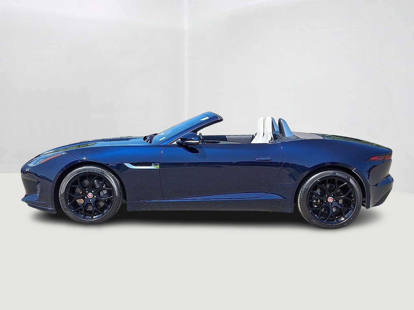 Thumbnail: 2020 Jaguar F-Type - 8