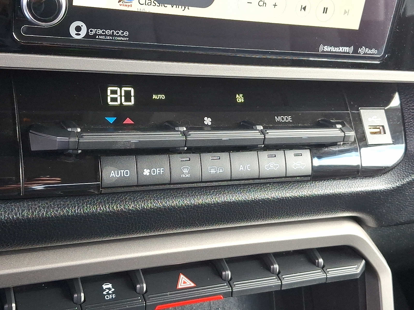 Thumbnail: 2022 Toyota Tundra - 17