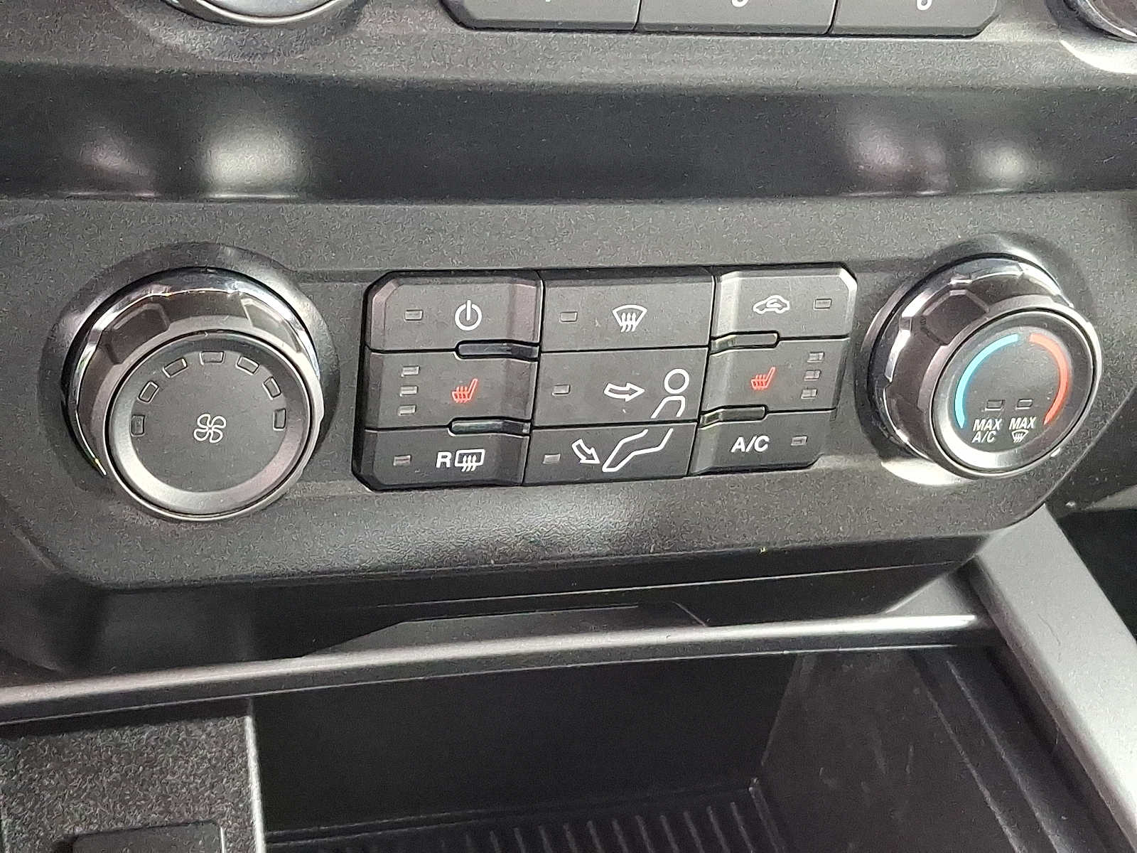 Thumbnail: 2019 Ford F-350 - 16