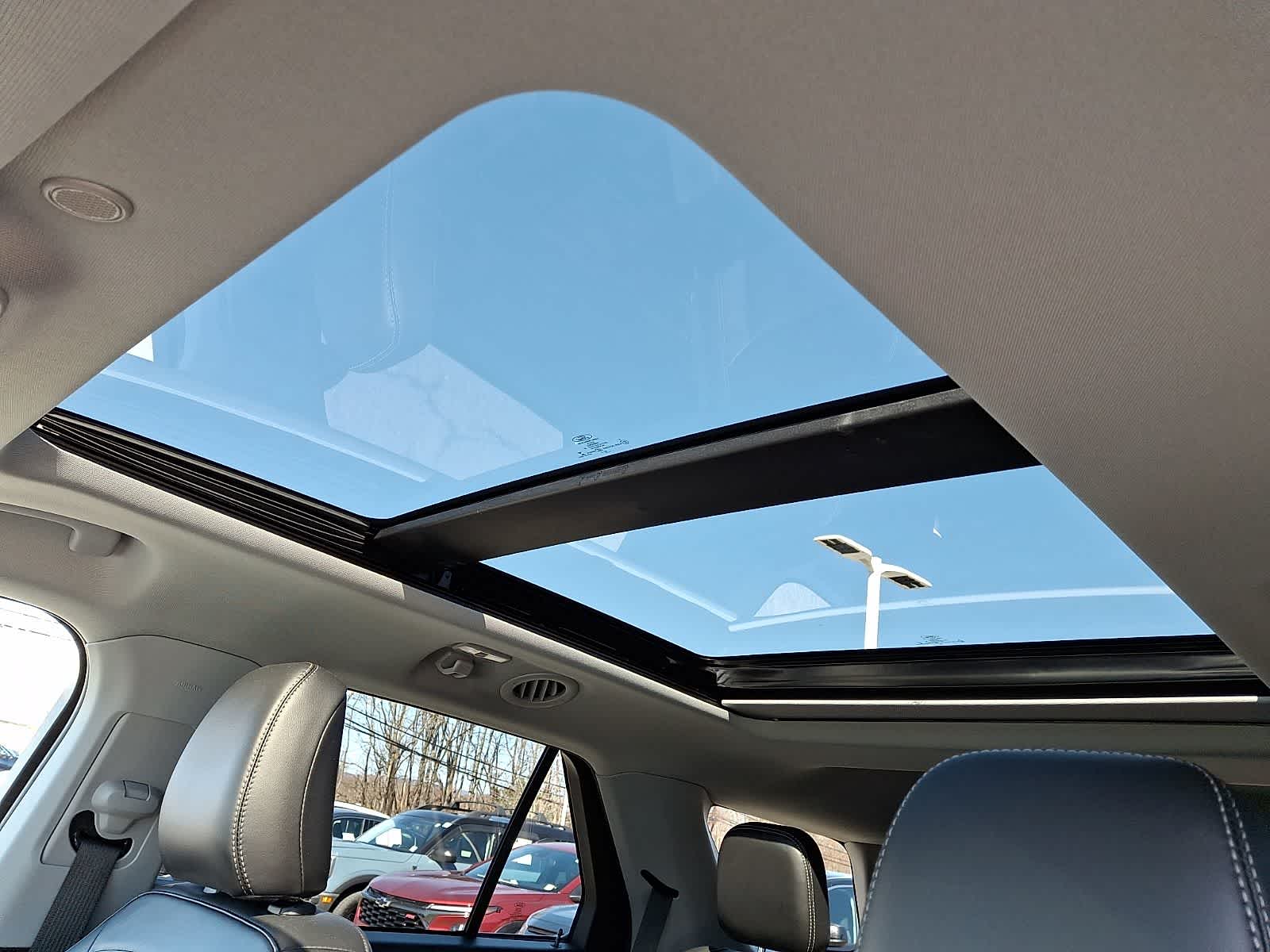 Thumbnail: 2023 Ford Explorer - 16