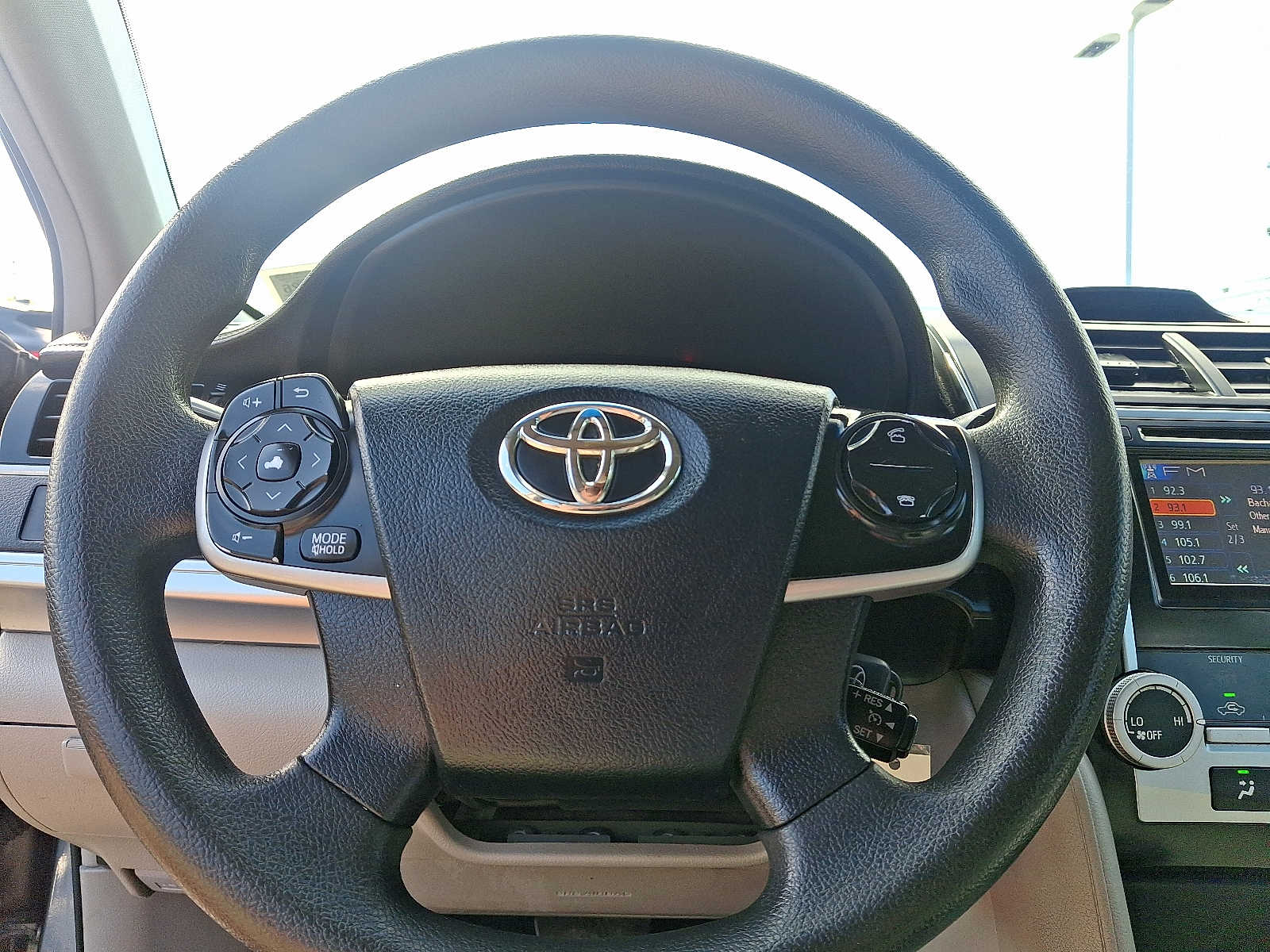 Thumbnail: 2012 Toyota Camry - 19