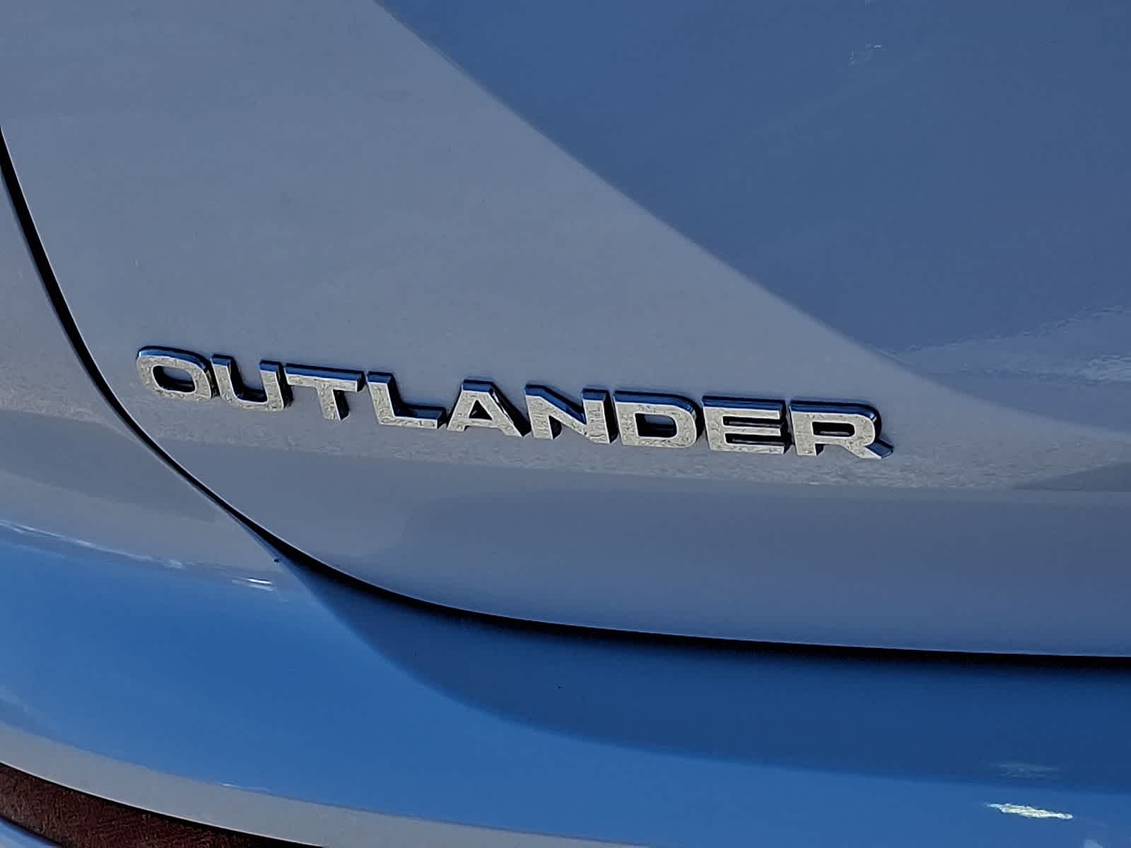 Thumbnail: 2024 Mitsubishi Outlander - 34
