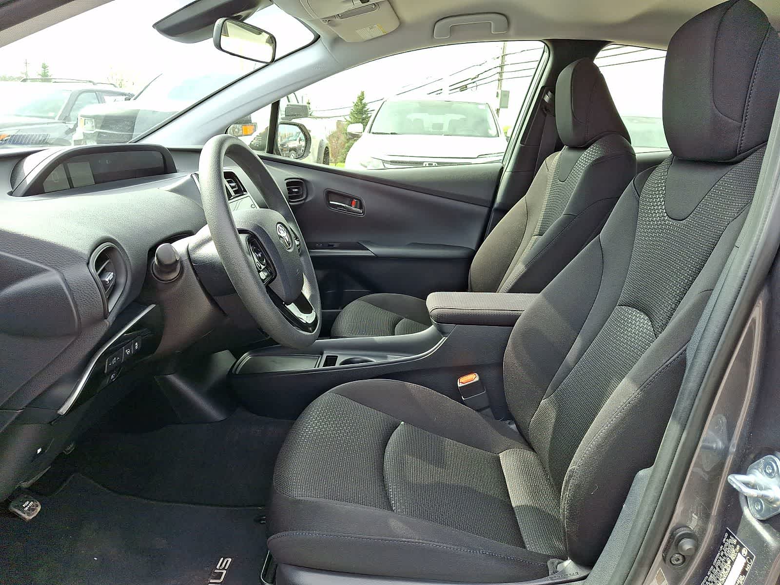 Thumbnail: 2021 Toyota Prius - 16