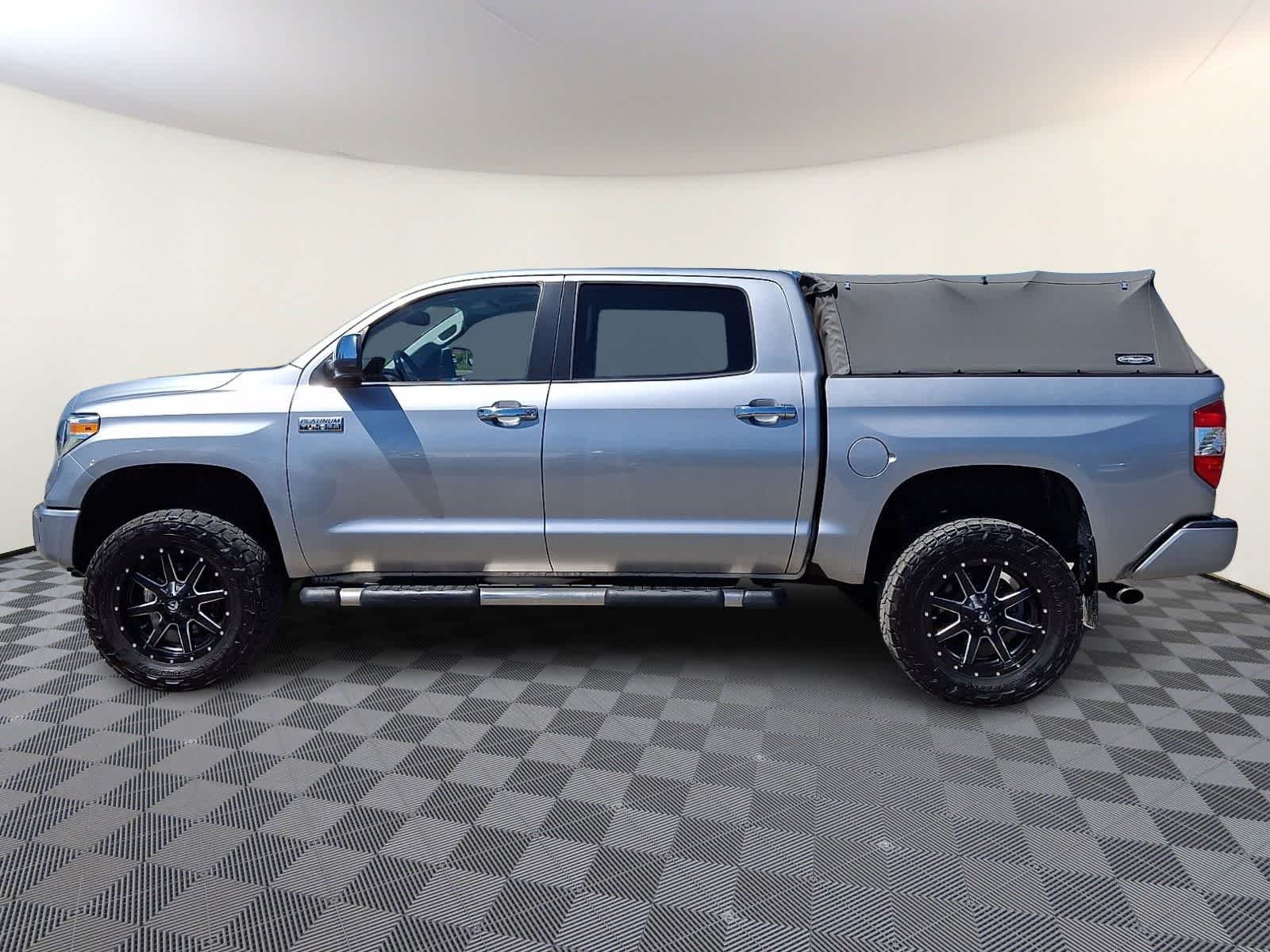 Thumbnail: 2019 Toyota Tundra - 10