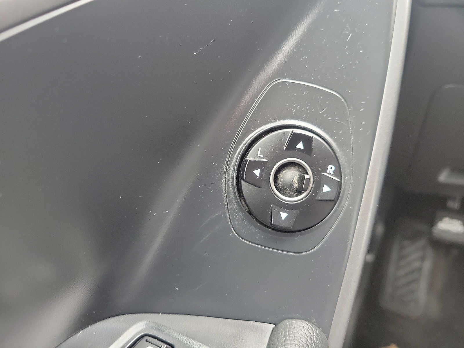 Thumbnail: 2017 Hyundai Santa Fe - 28