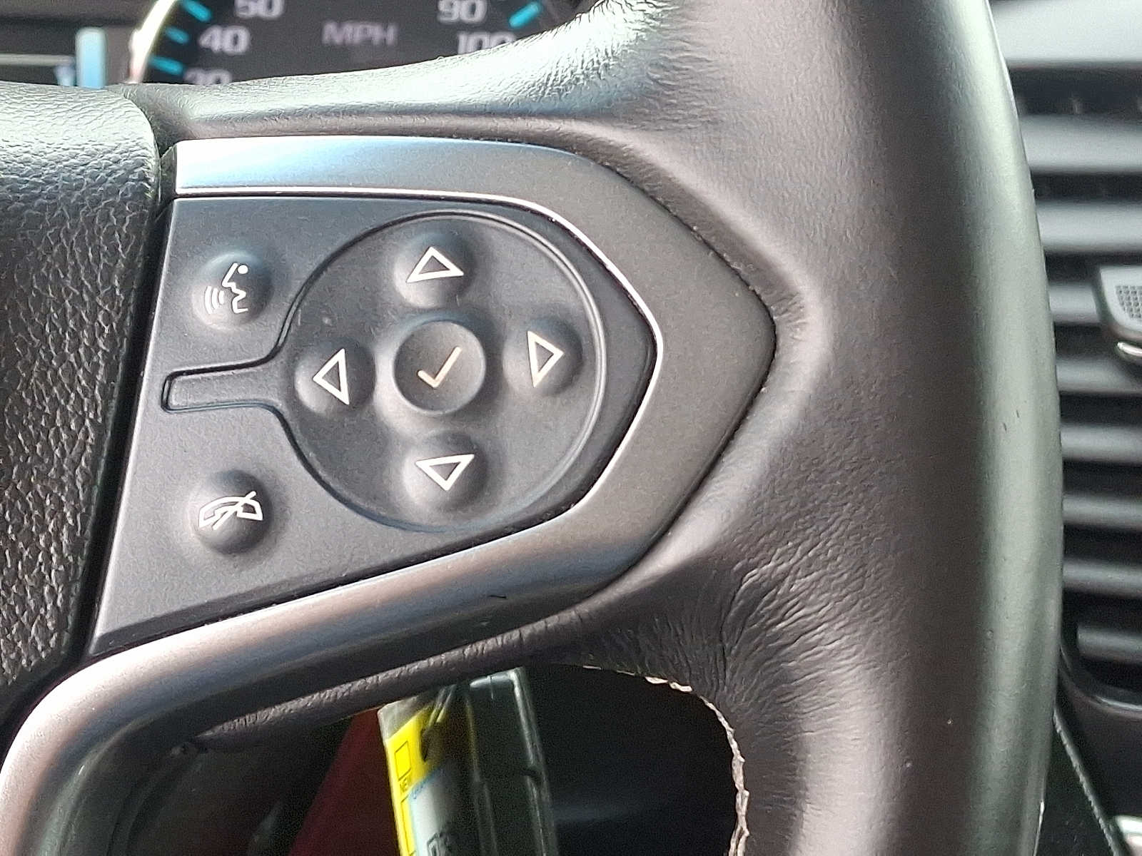 Thumbnail: 2018 Chevrolet Tahoe - 24