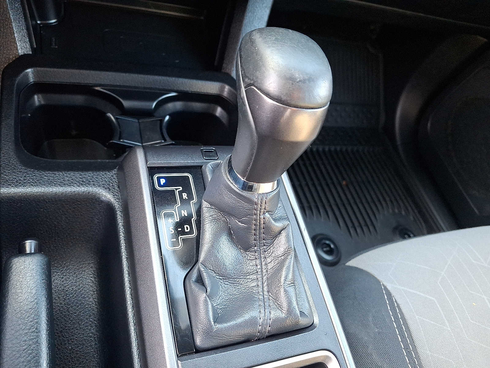 Thumbnail: 2023 Toyota Tacoma - 14