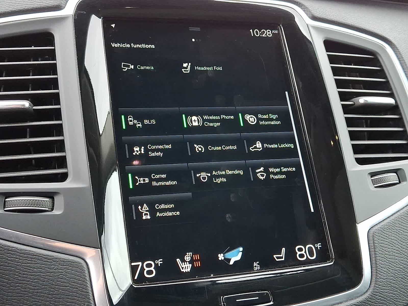 Thumbnail: 2022 Volvo XC90 - 26