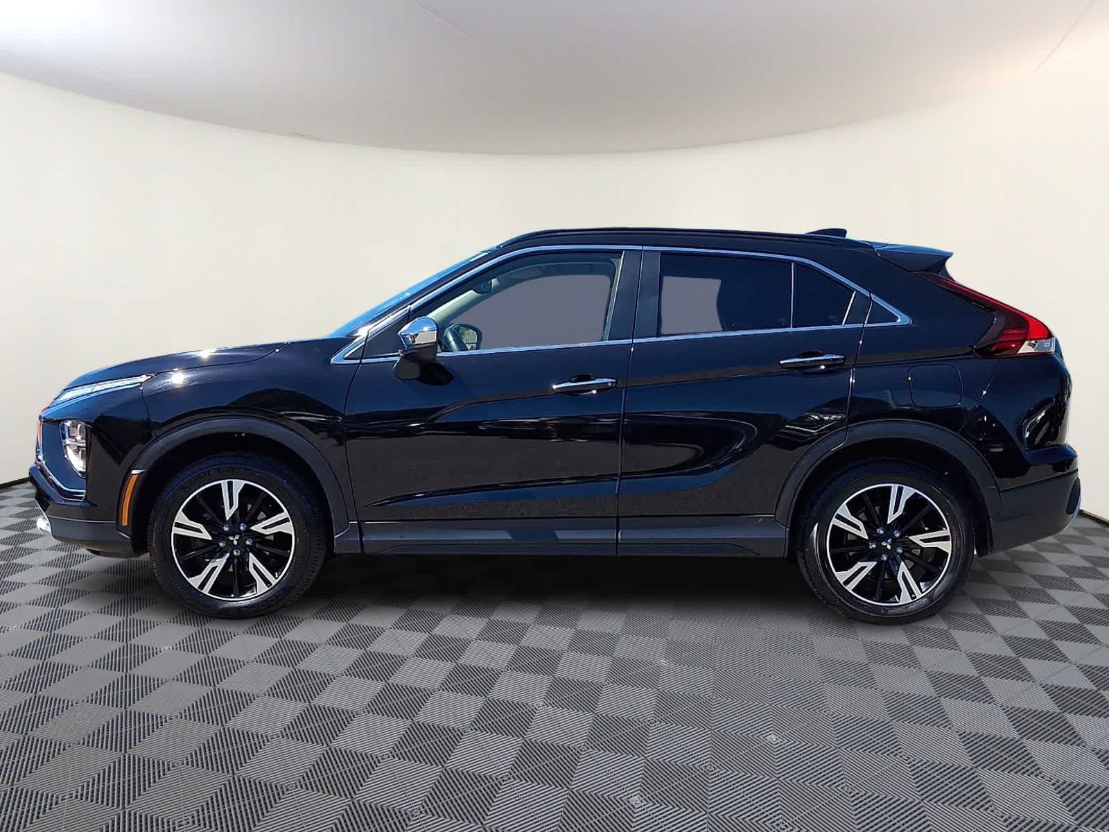 Thumbnail: 2023 Mitsubishi Eclipse Cross - 8