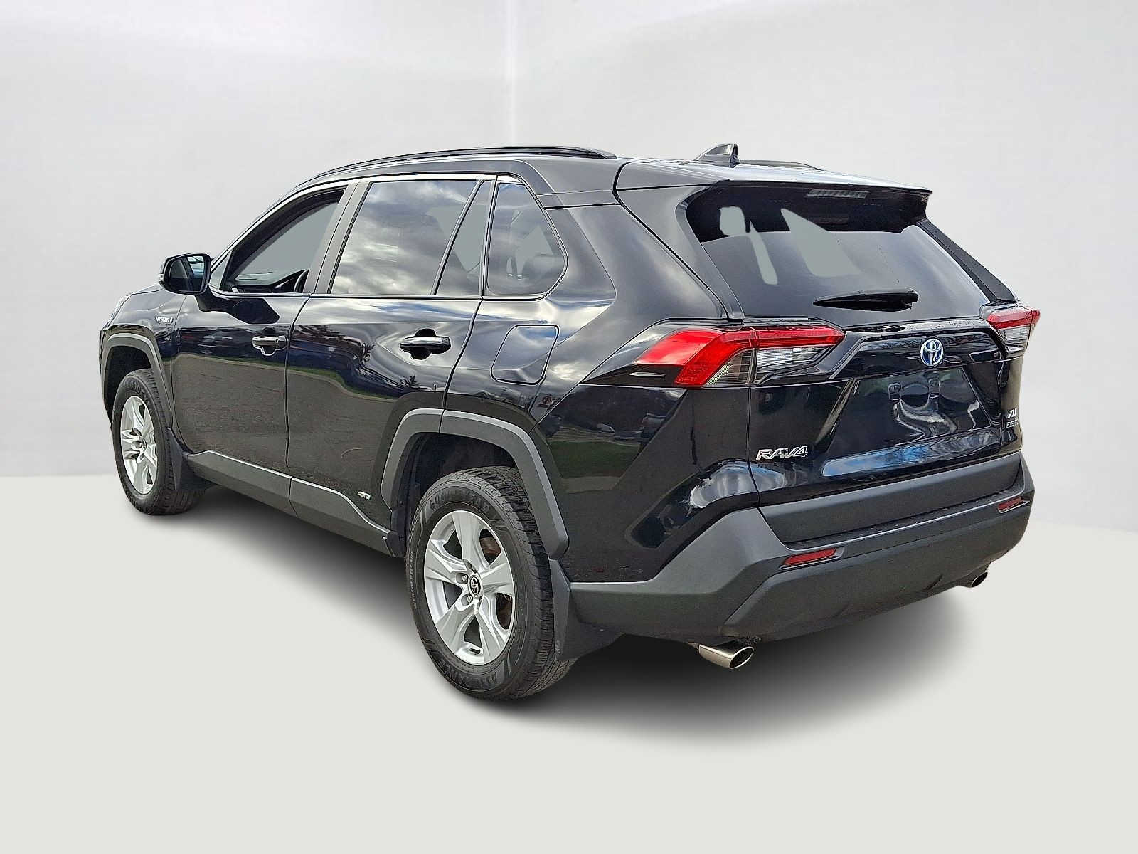 Thumbnail: 2021 Toyota RAV4 - 9