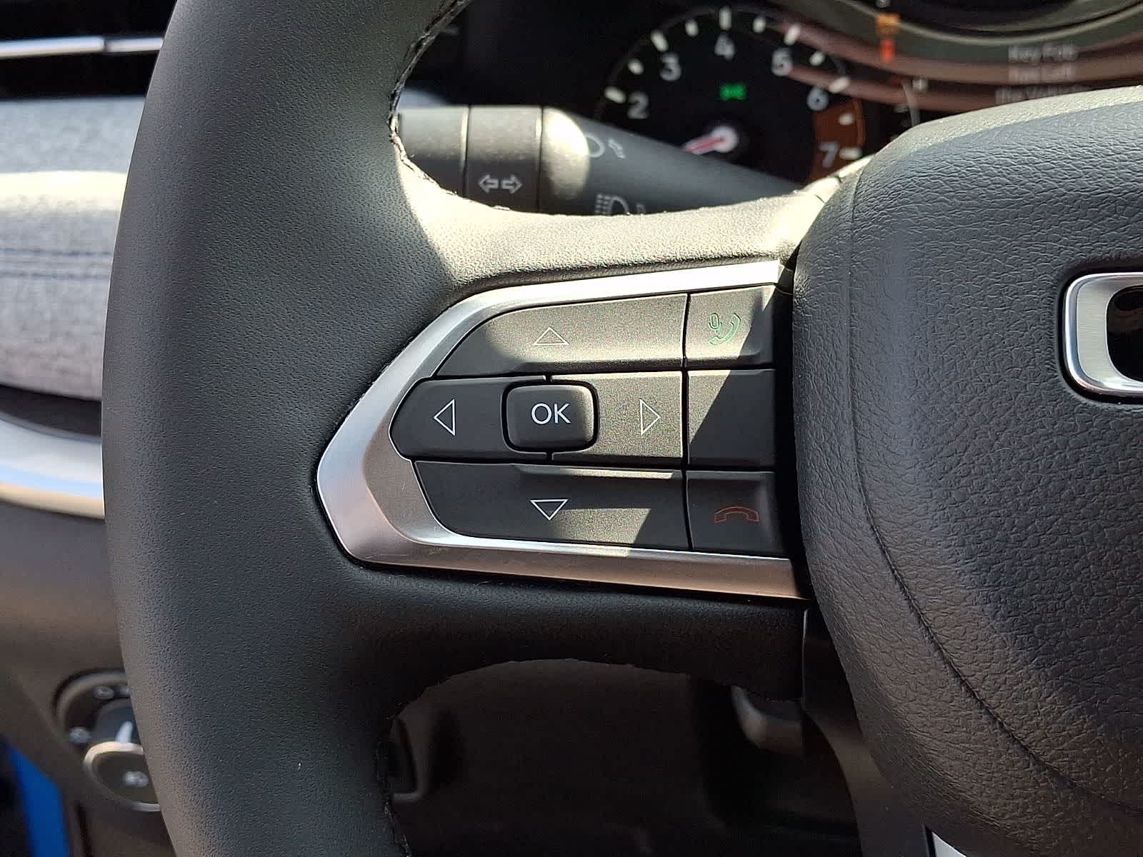 Thumbnail: 2023 Jeep Compass - 20