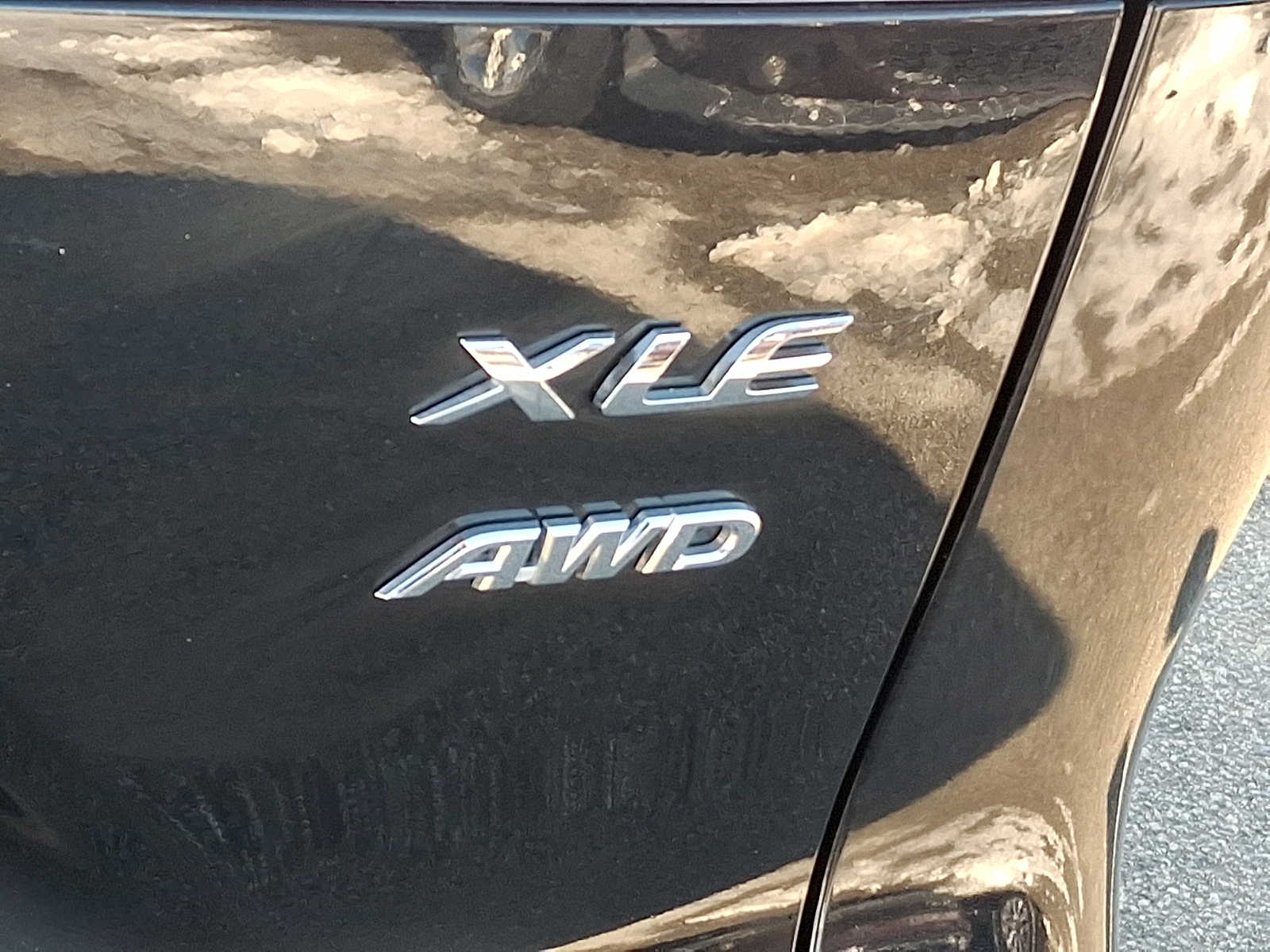 Thumbnail: 2025 Toyota Corolla Cross - 33