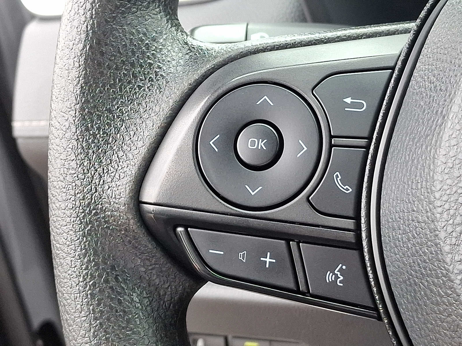 Thumbnail: 2023 Toyota RAV4 - 19