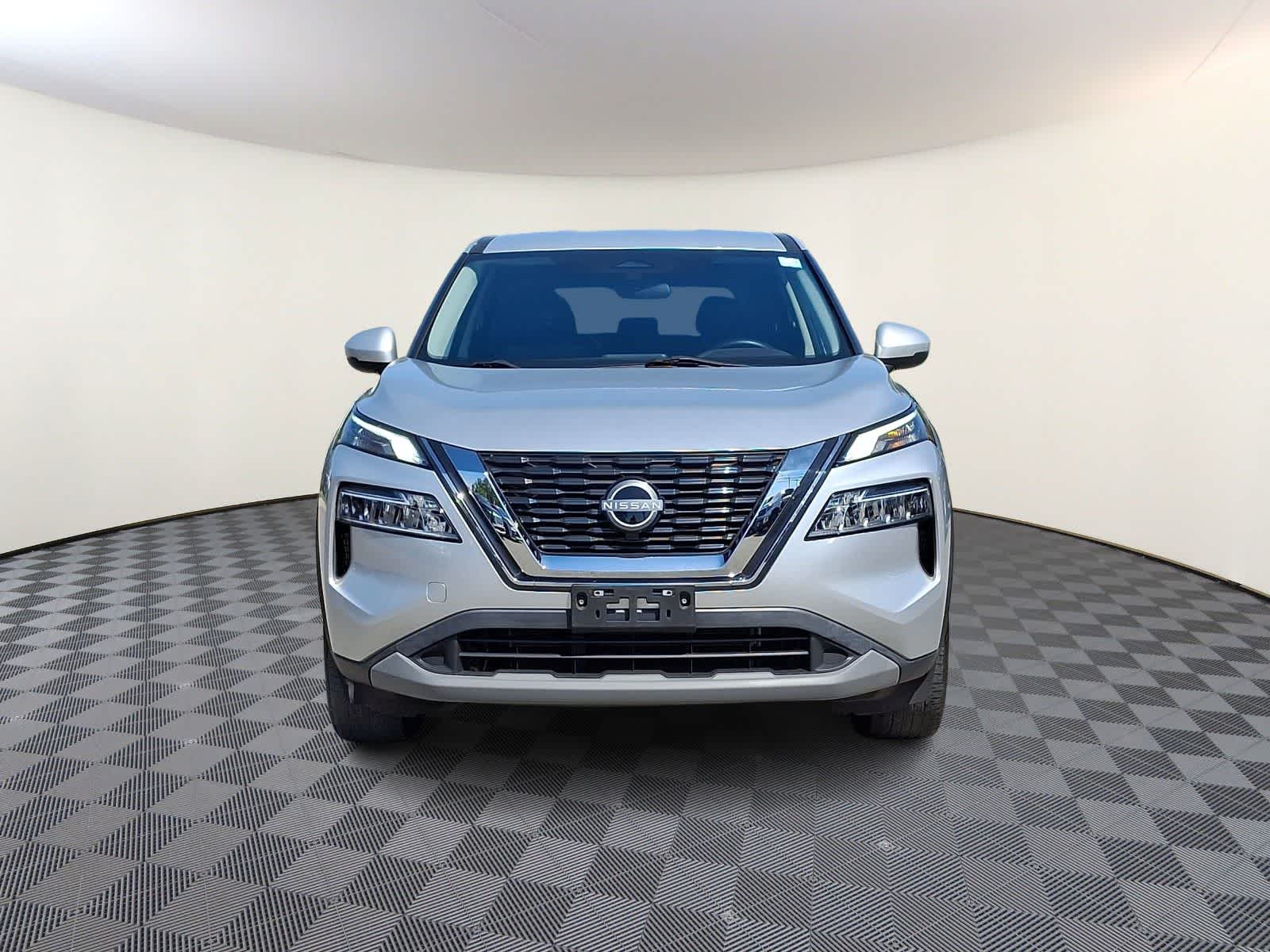 Thumbnail: 2022 Nissan Rogue - 3
