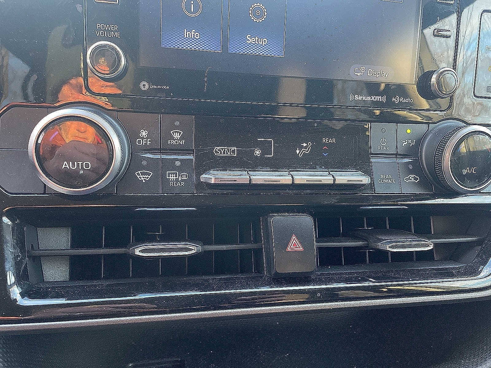 Thumbnail: 2020 Toyota Highlander - 10