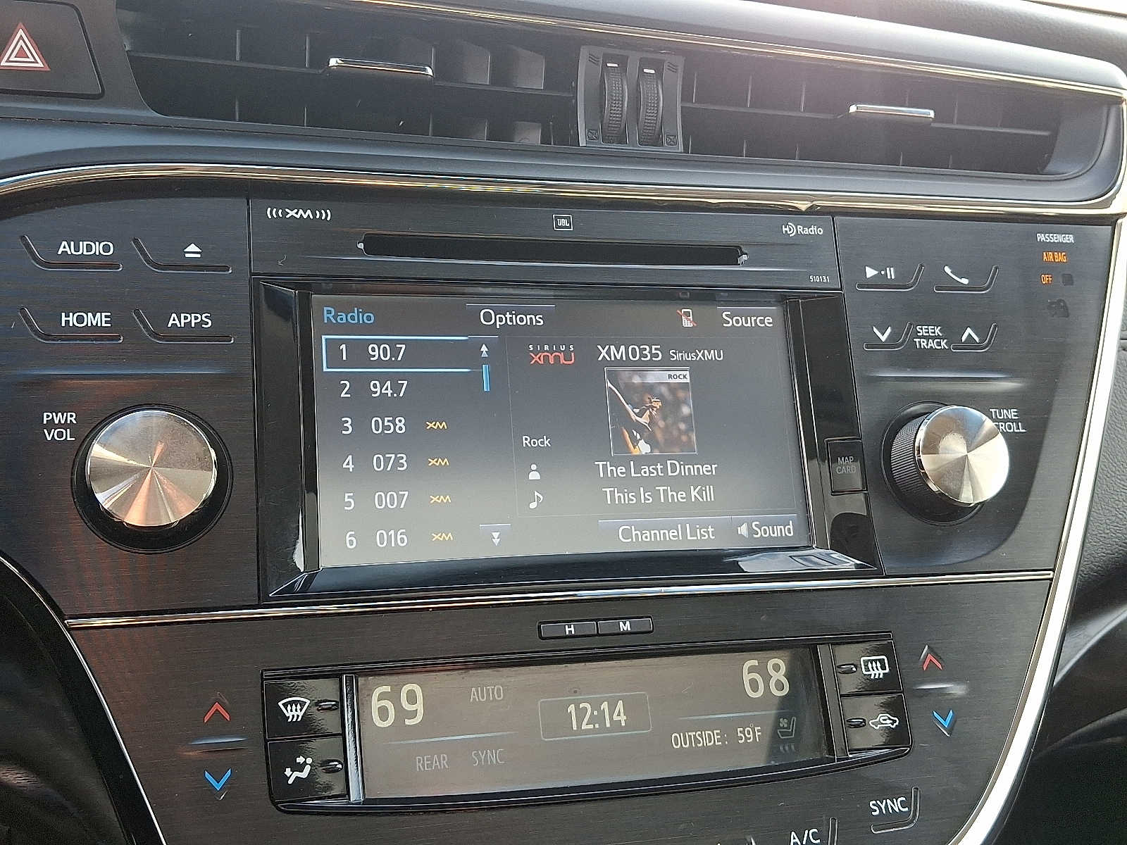 Thumbnail: 2018 Toyota Avalon - 22