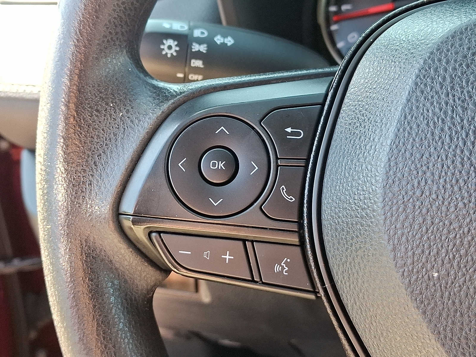 Thumbnail: 2019 Toyota RAV4 - 23