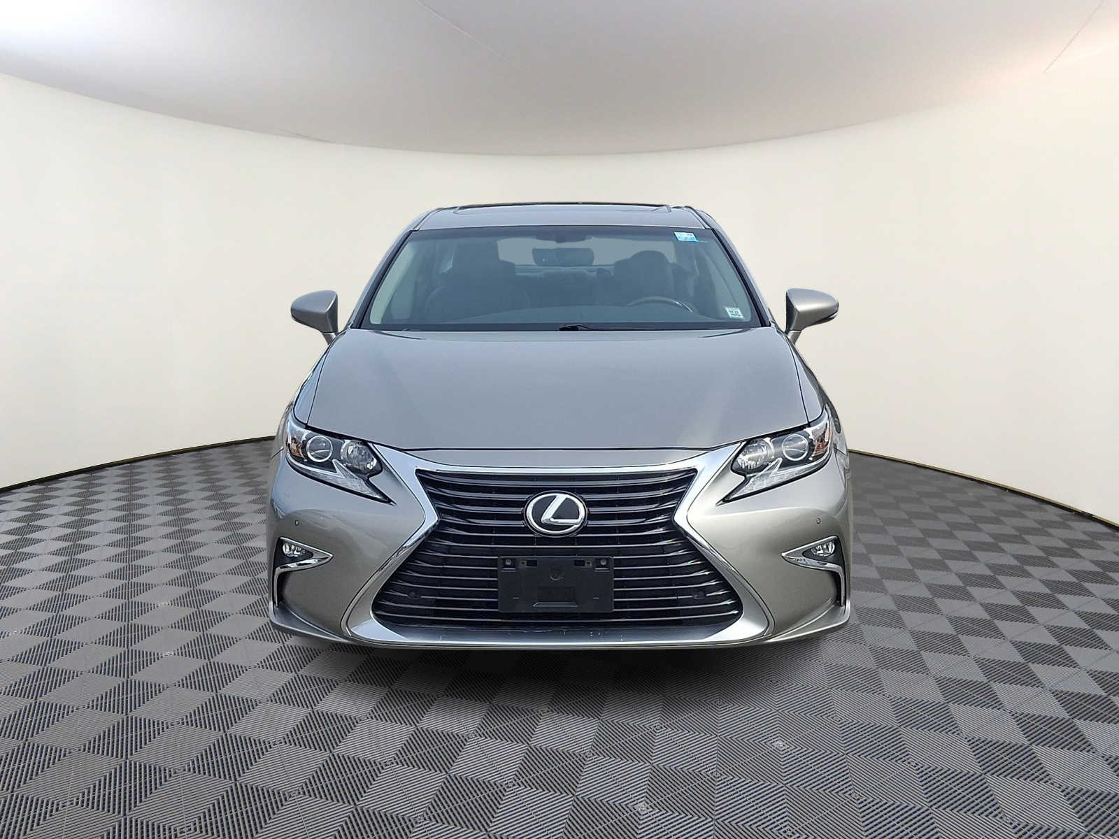 Thumbnail: 2016 Lexus ES - 3