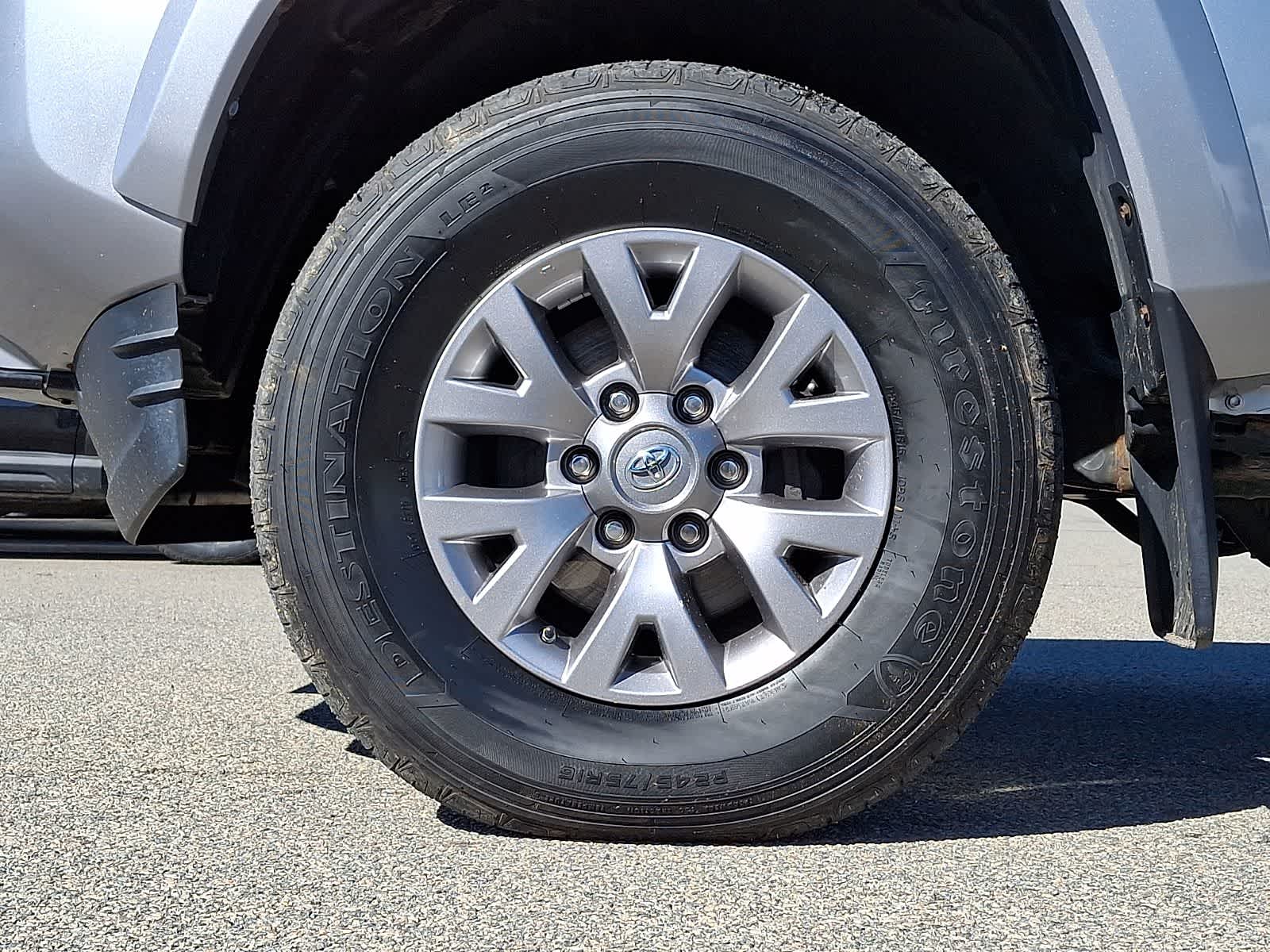 Thumbnail: 2018 Toyota Tacoma - 10