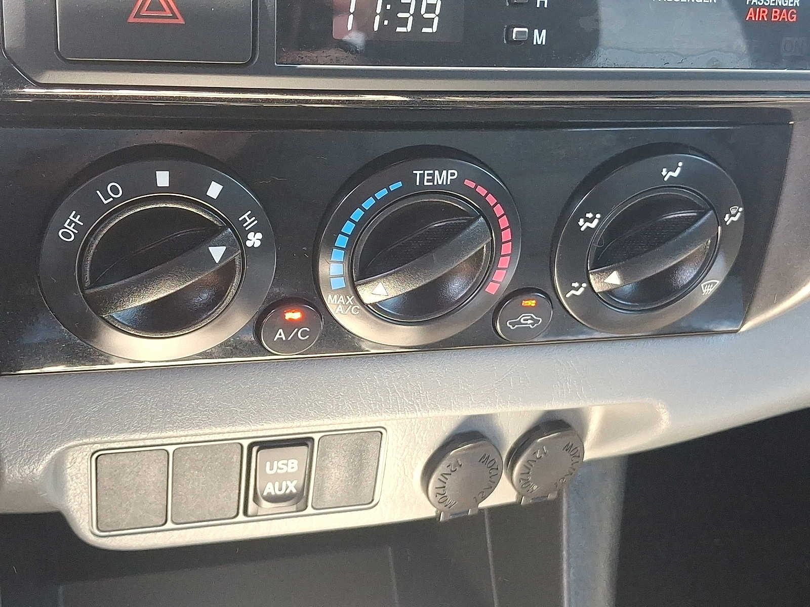 Thumbnail: 2013 Toyota Tacoma - 17