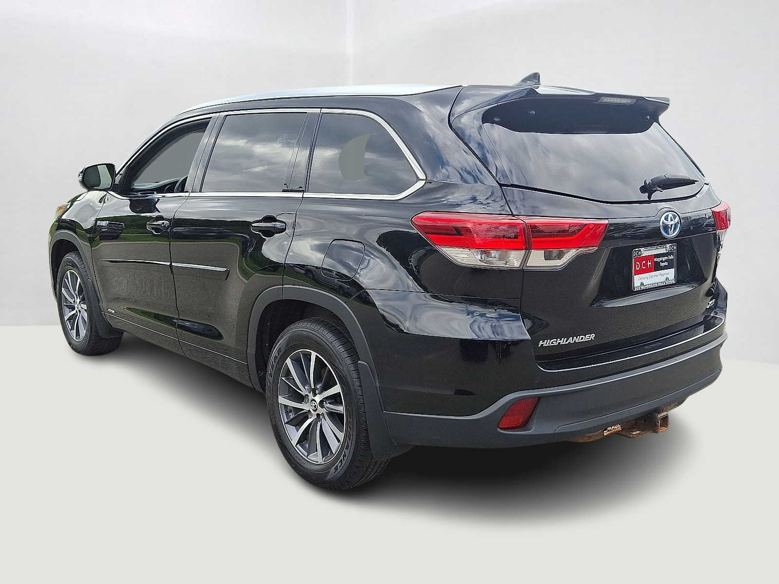 Thumbnail: 2017 Toyota Highlander - 8