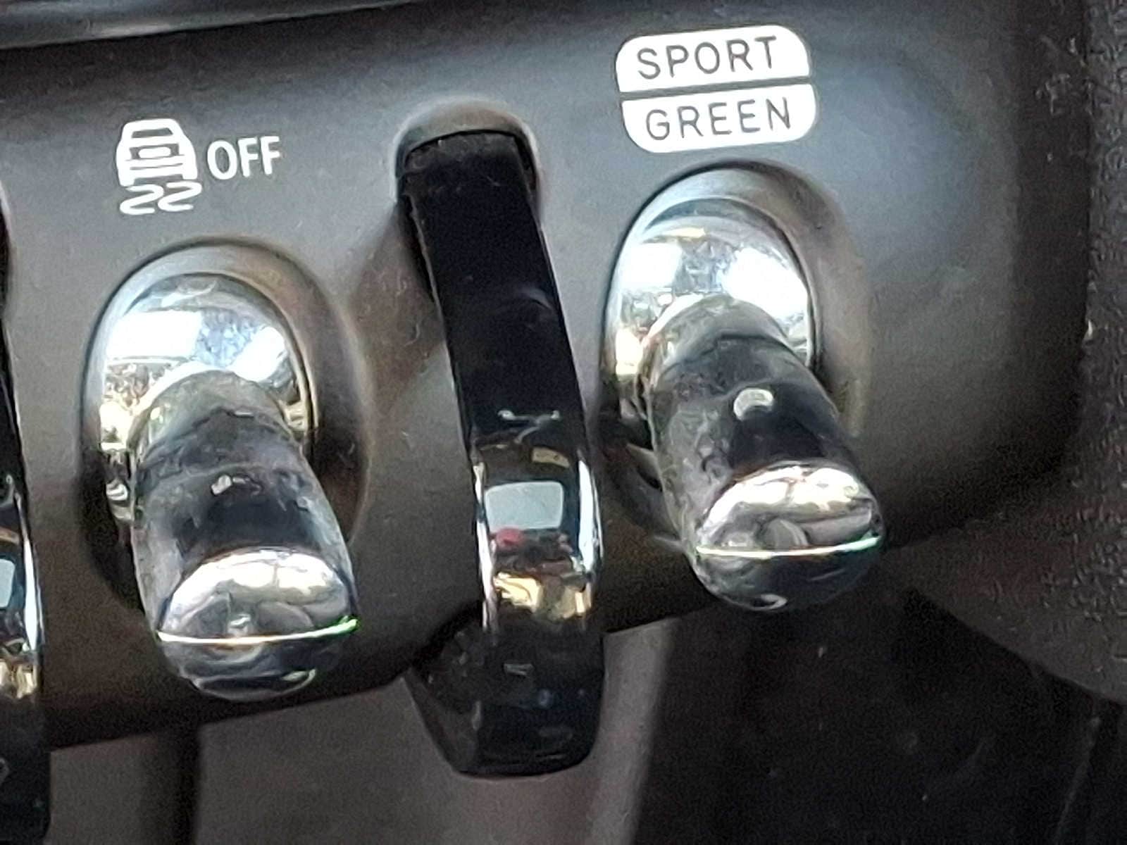 Thumbnail: 2018 MINI Cooper Hardtop - 24