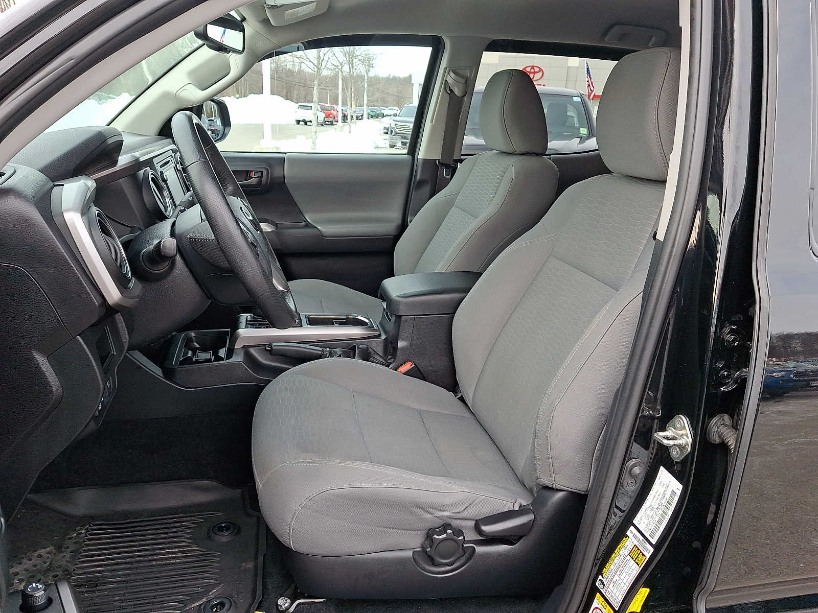 Thumbnail: 2019 Toyota Tacoma - 16