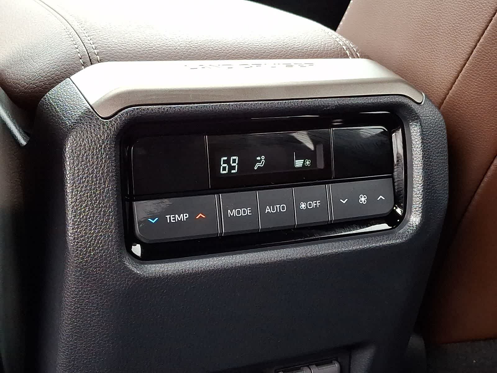 Thumbnail: 2026 Toyota Land Cruiser - 14