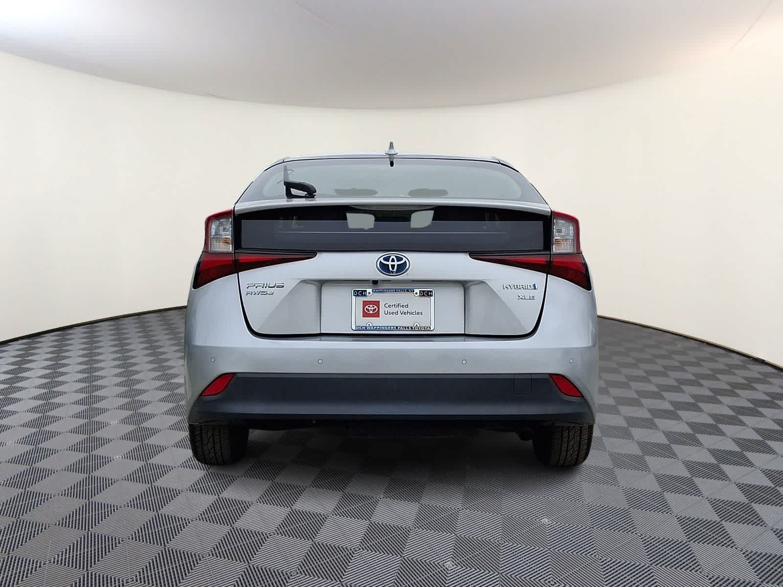 Thumbnail: 2019 Toyota Prius - 7