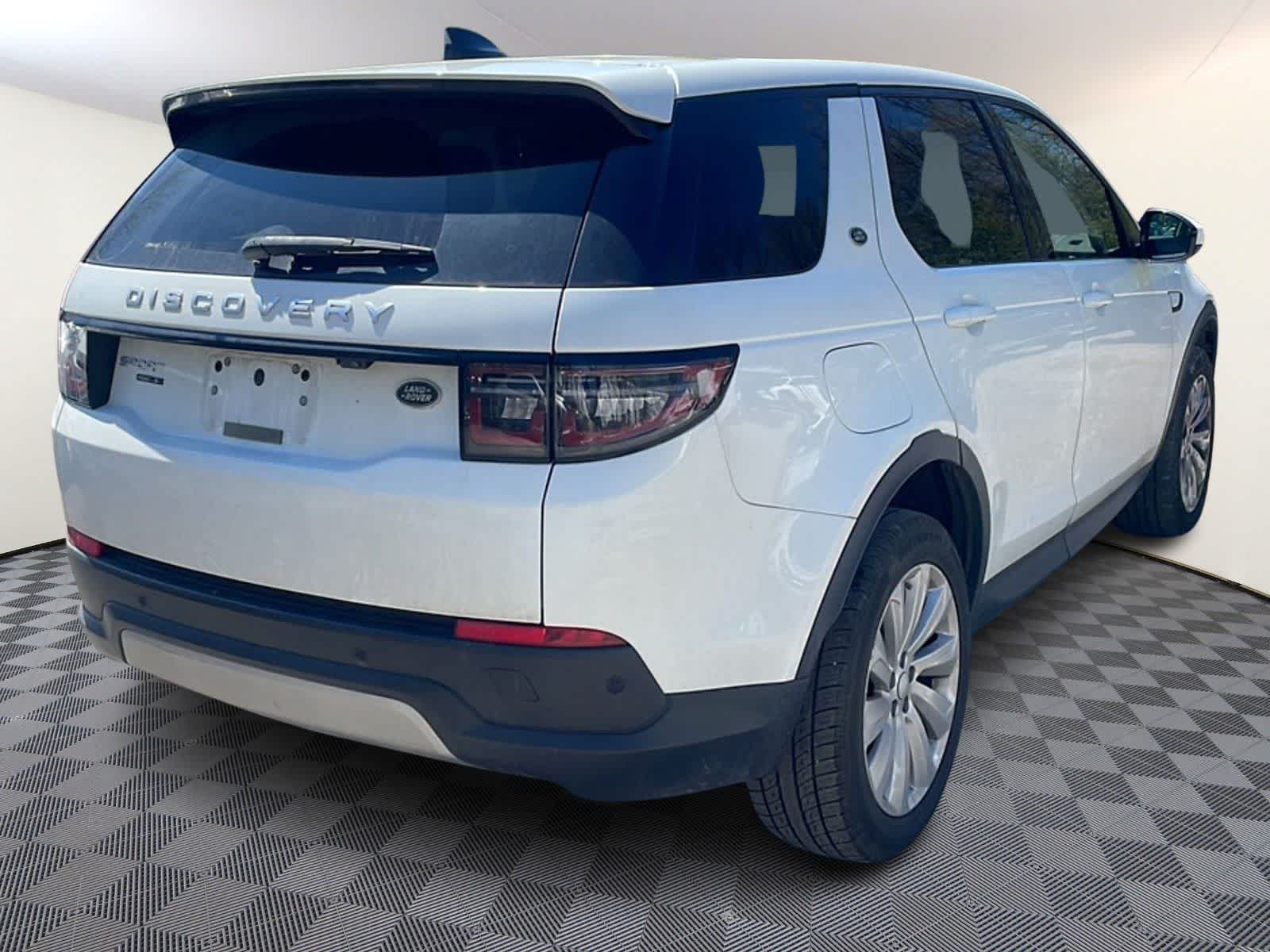 Thumbnail: 2020 Land Rover Discovery Sport - 8