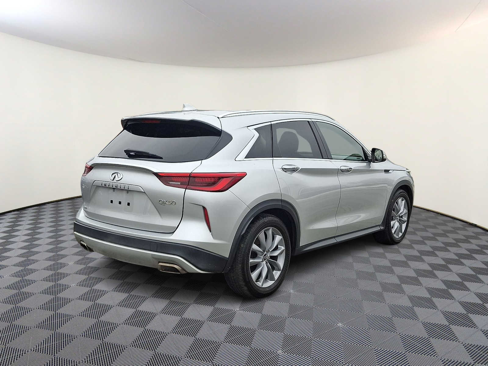 Thumbnail: 2019 INFINITI QX50 - 5