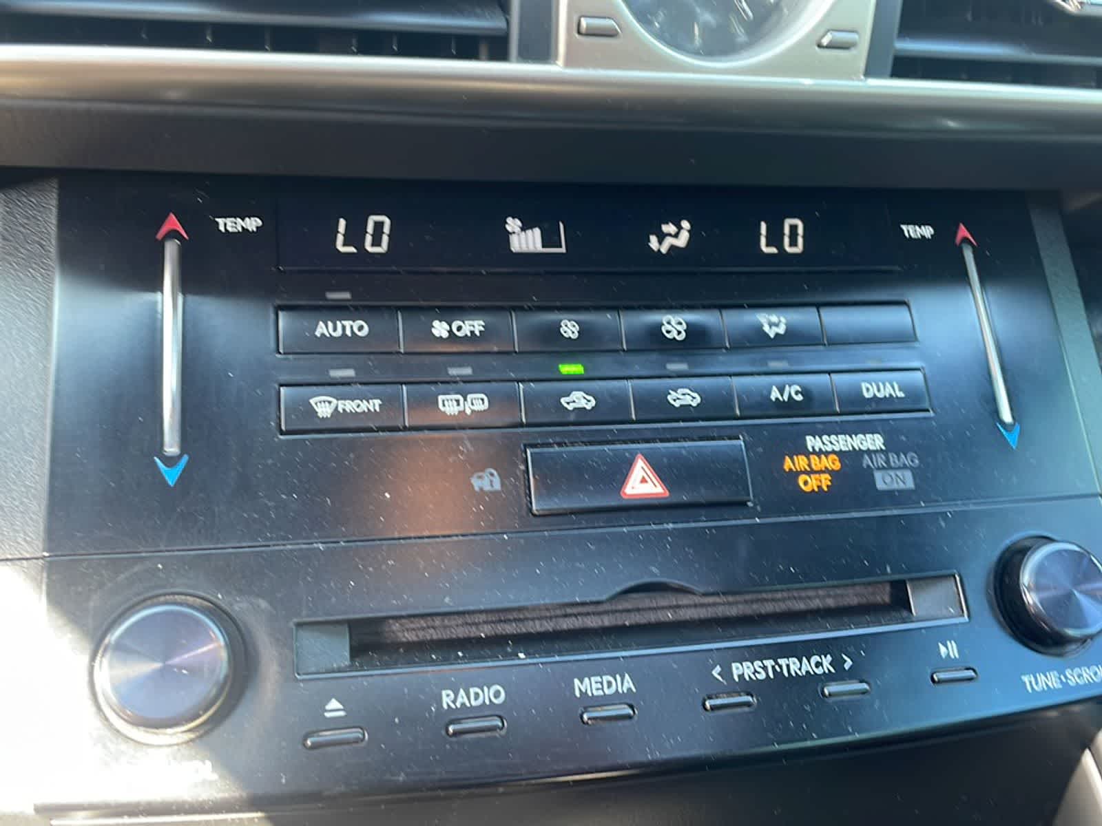 Thumbnail: 2014 Lexus IS - 14