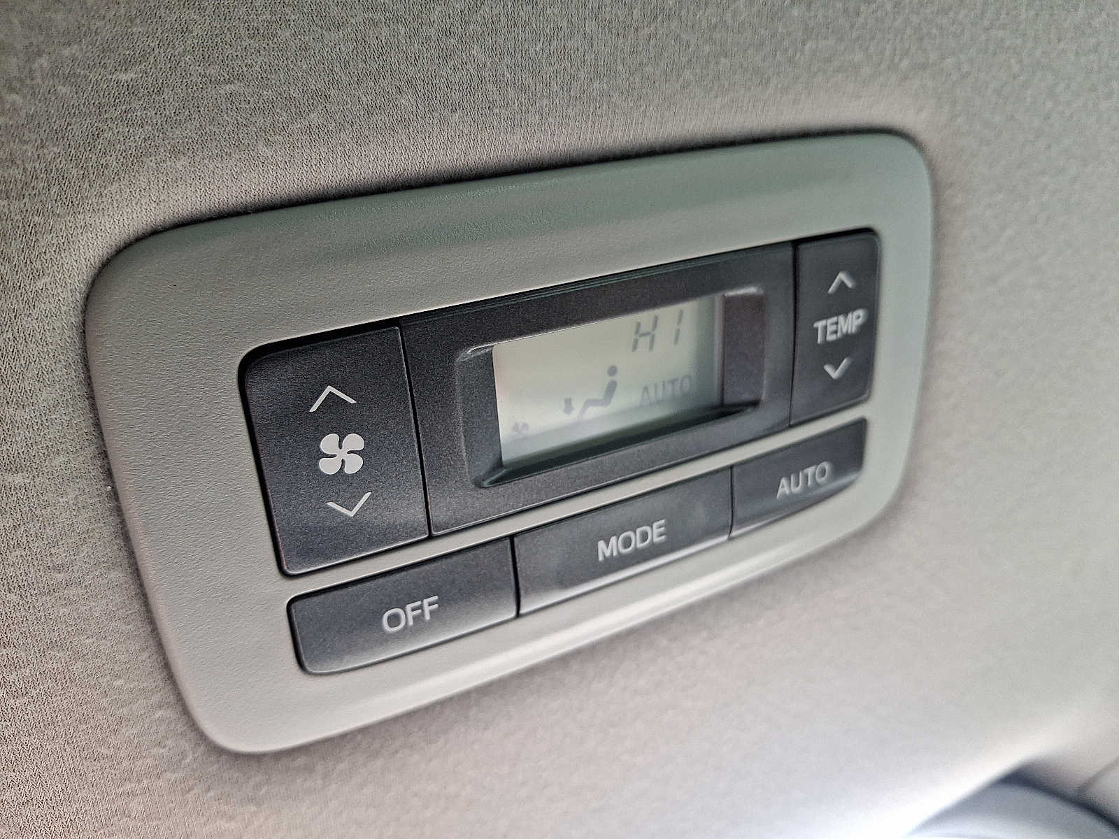 Thumbnail: 2013 Toyota Sienna - 12